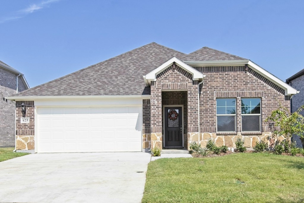 Property photo 03 of 625 Hidden Cove Drive, Princeton, TX 75407 | MLS #21198470