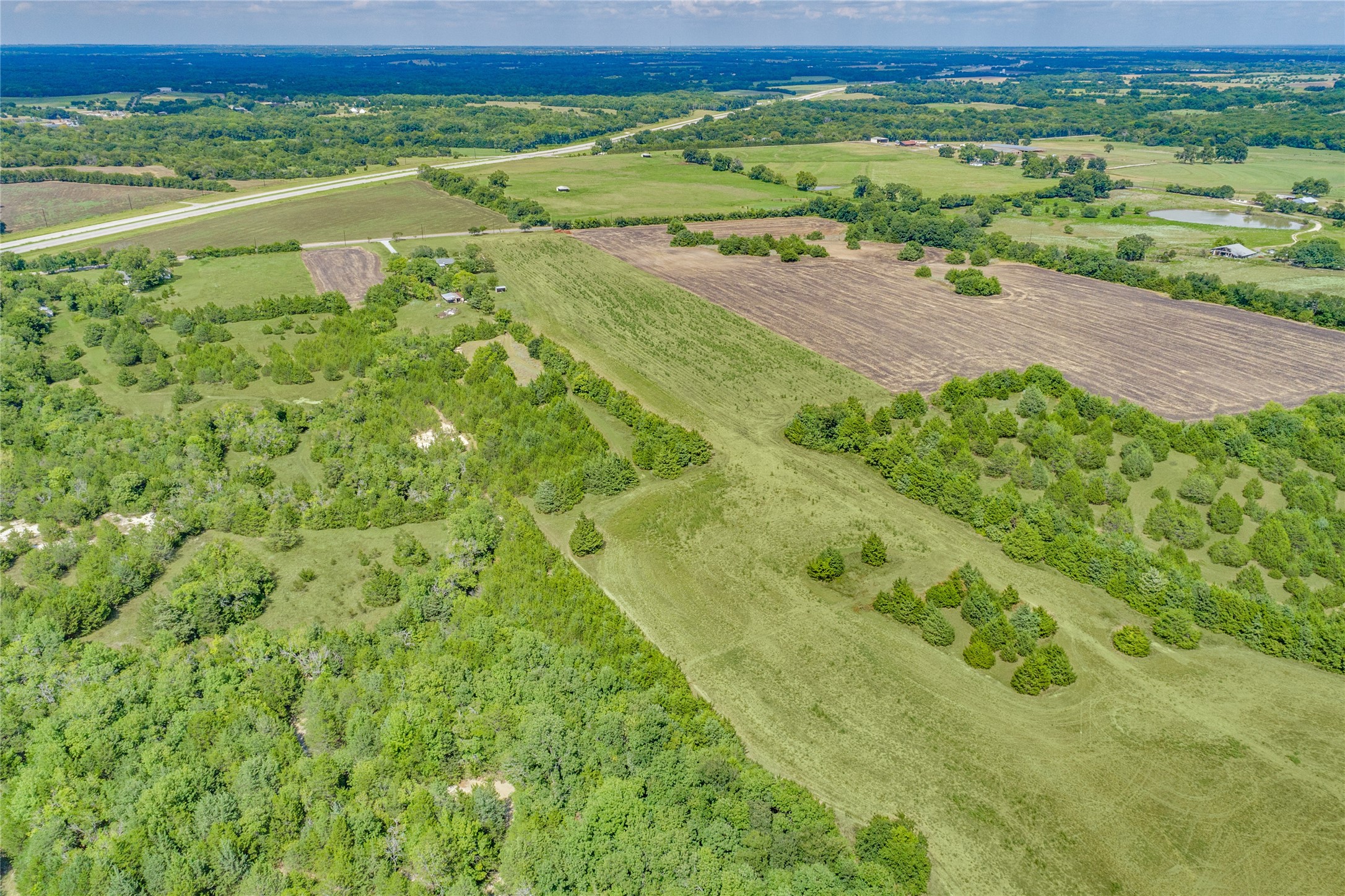 Property photo 04 of 8428 County Road 527, Anna, TX 75409 | MLS #21198556