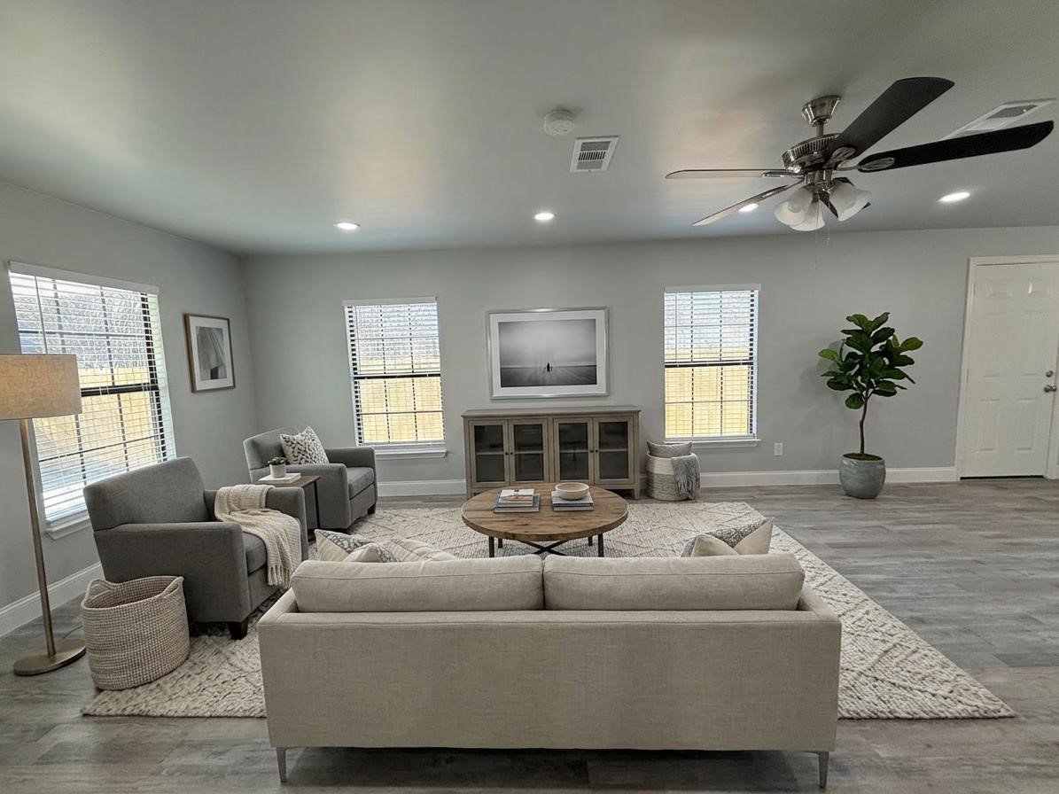 Property photo 03 of 847 E Powell Avenue Fort, Worth, TX 76104 | MLS #21198635