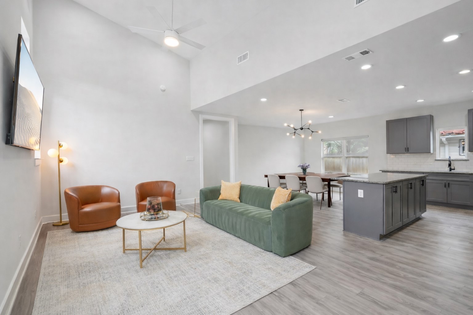 Property photo 04 of 4415 Jamaica Street, Dallas, TX 75210 | MLS #21198797