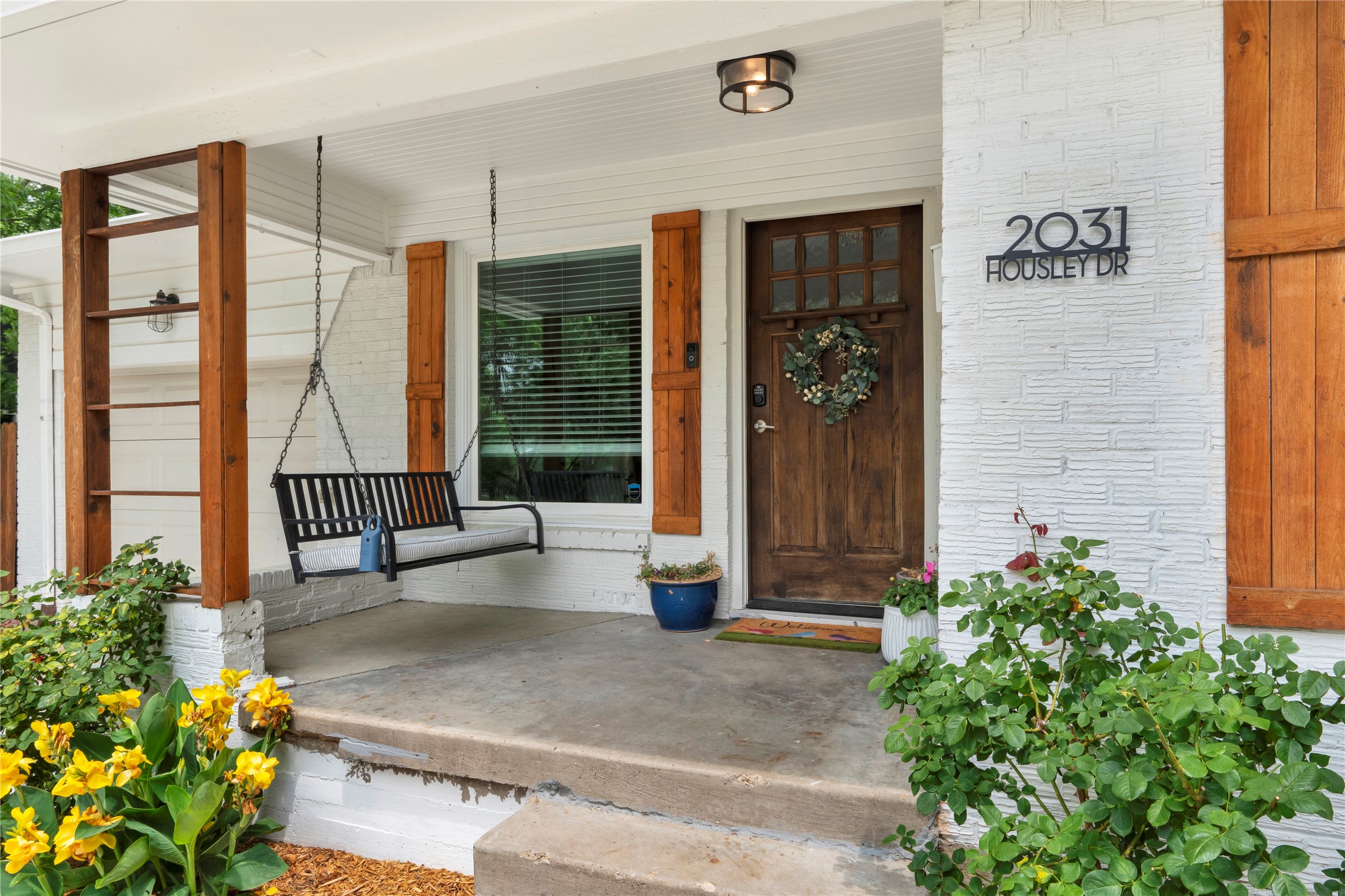 Property photo 01 of 2031 Housley Drive, Dallas, TX 75228 | MLS #21198833