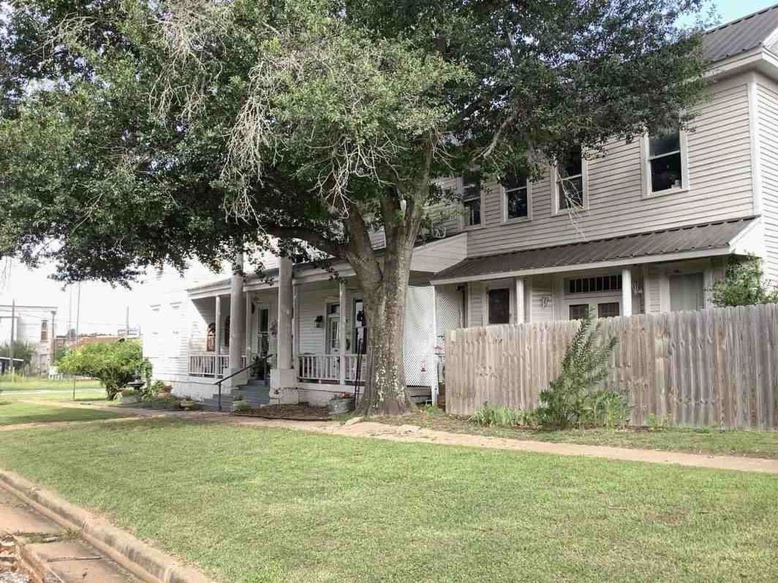 408 S Railroad Avenue, Calvert, TX, 77837
