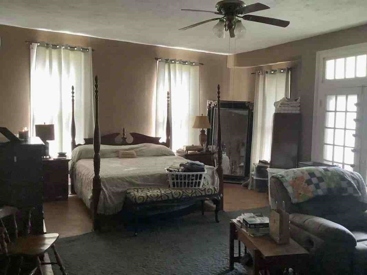 408 S Railroad Avenue, Calvert, TX, 77837