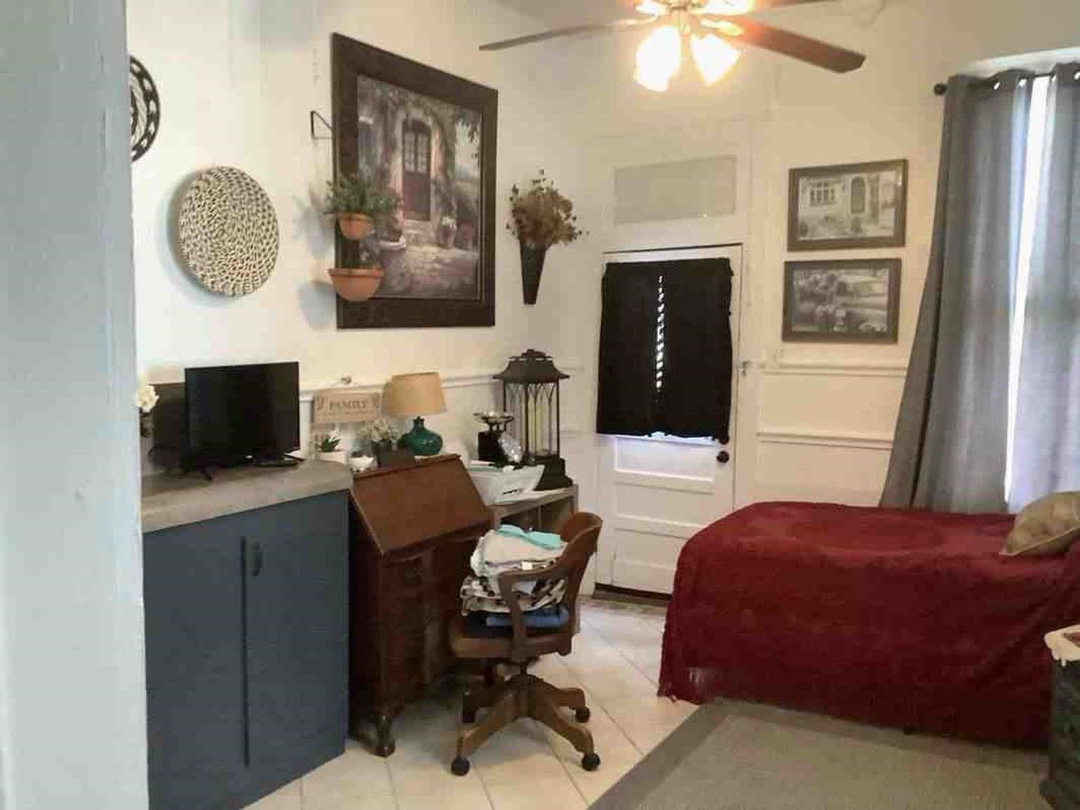 408 S Railroad Avenue, Calvert, TX, 77837