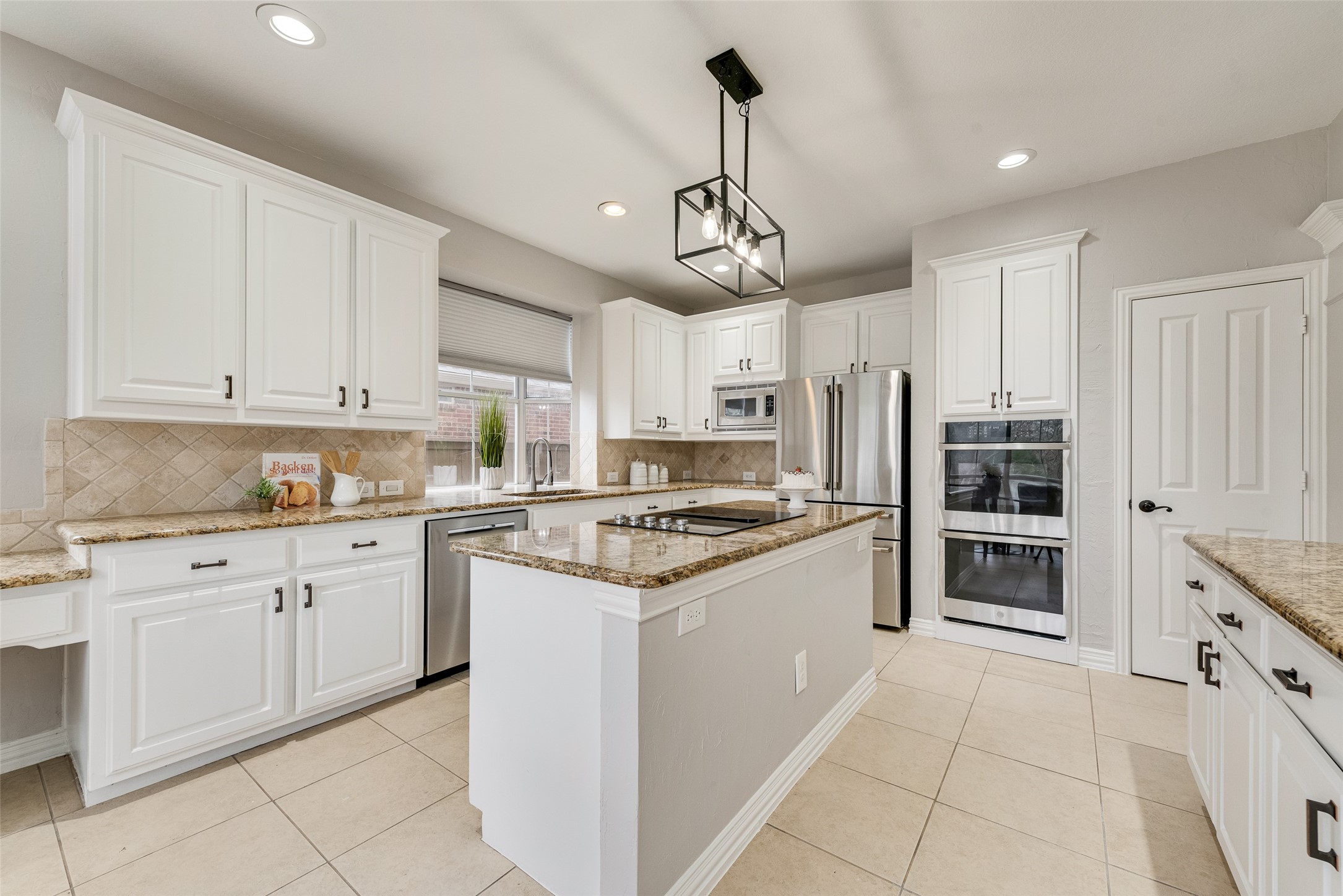 939 Midland Creek Drive, Southlake, TX, 76092