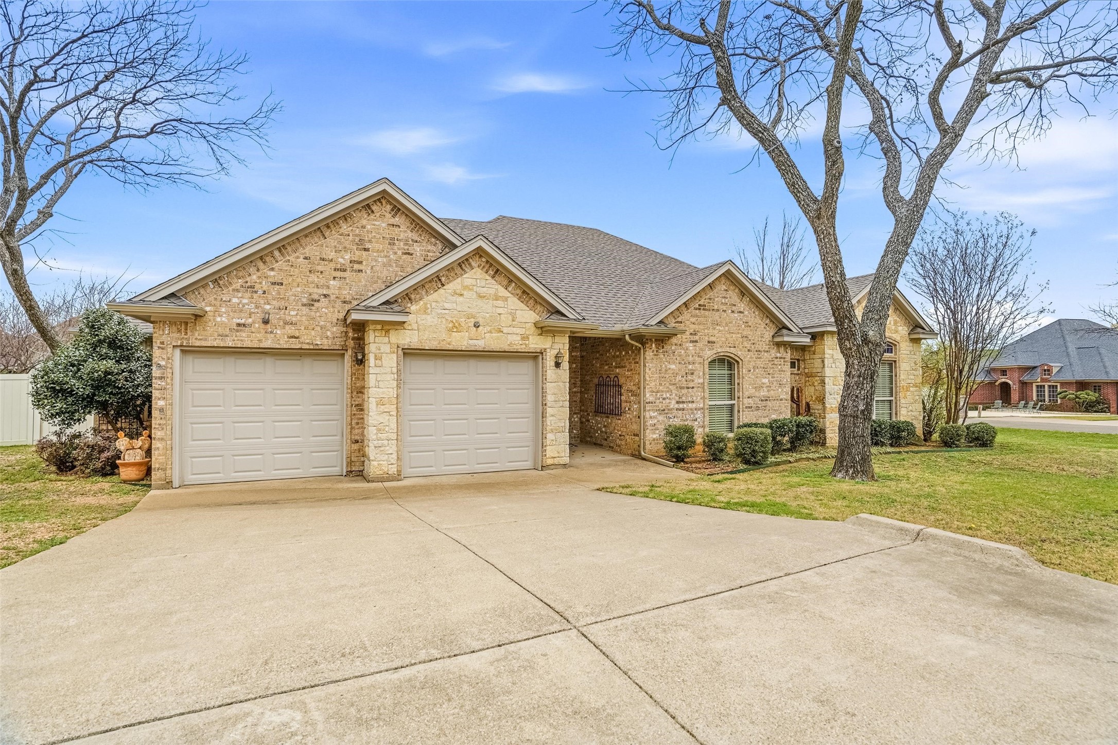 Property photo 03 of 9420 Gleneagles Drive, Granbury, TX 76049 | MLS #21199876