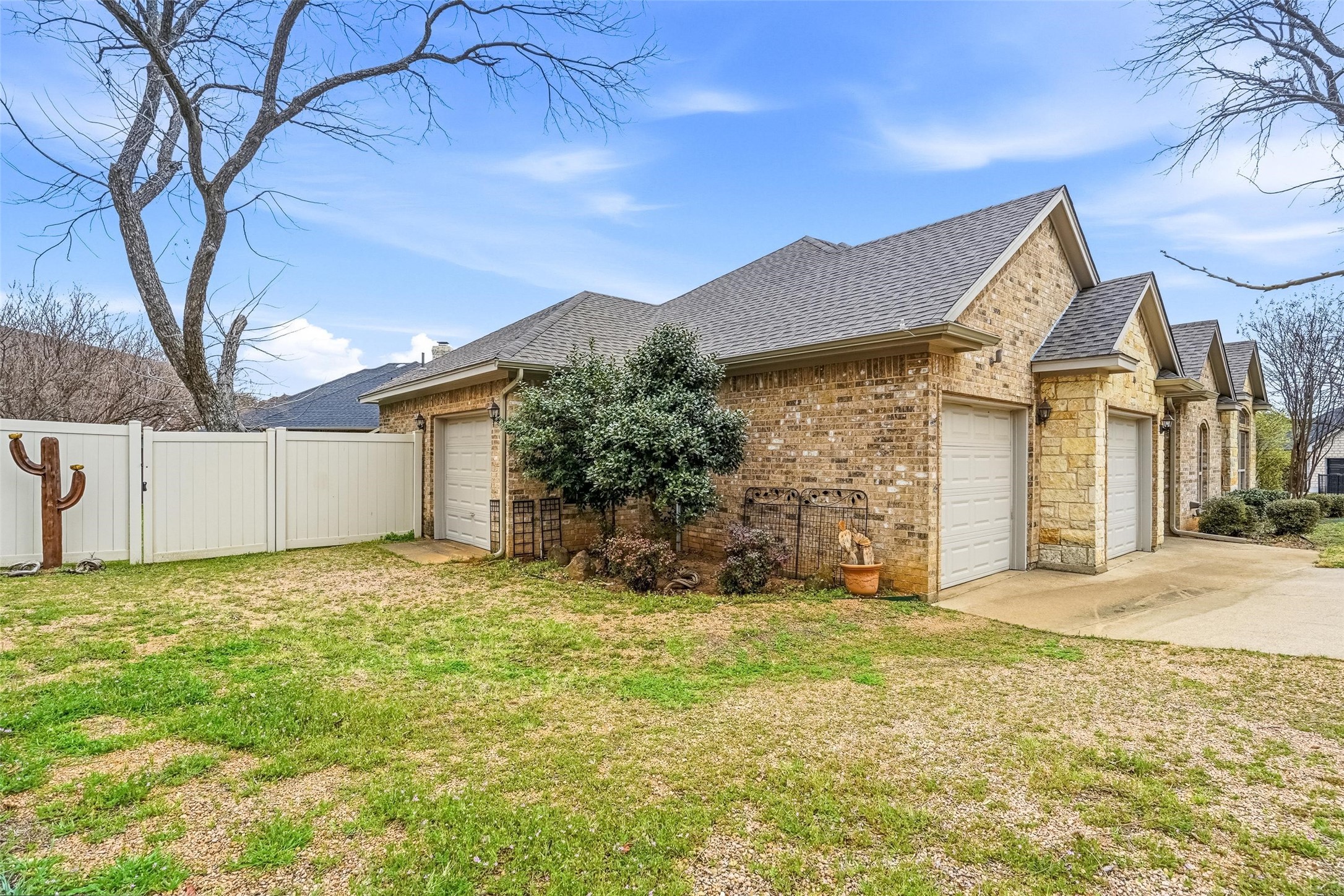 Property photo 04 of 9420 Gleneagles Drive, Granbury, TX 76049 | MLS #21199876