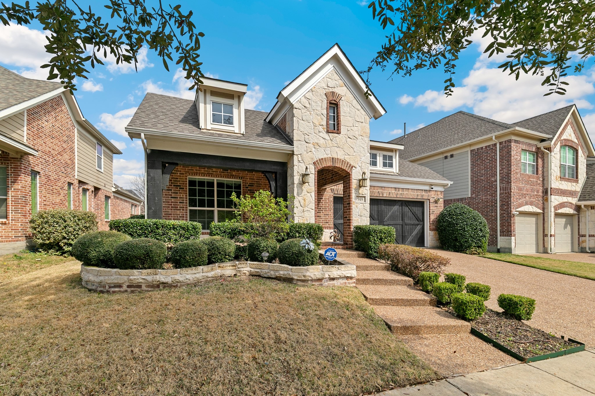 909 Auburn Court, Savannah, TX, 76227