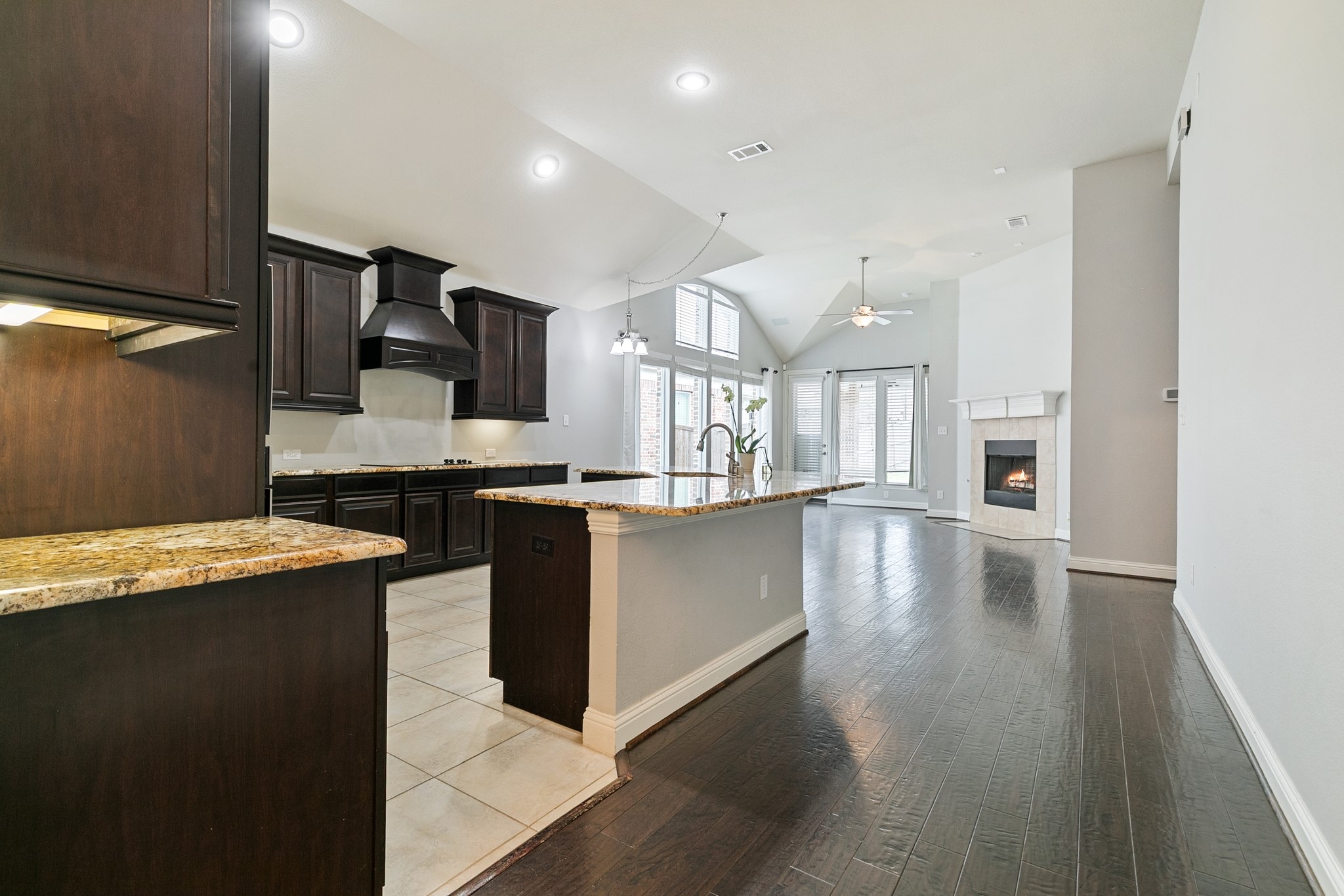 909 Auburn Court, Savannah, TX, 76227