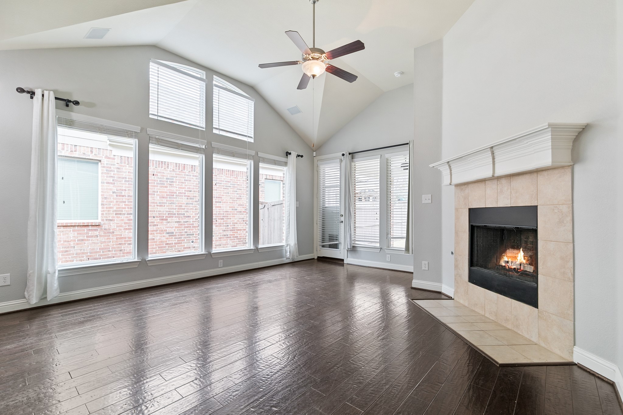 909 Auburn Court, Savannah, TX, 76227
