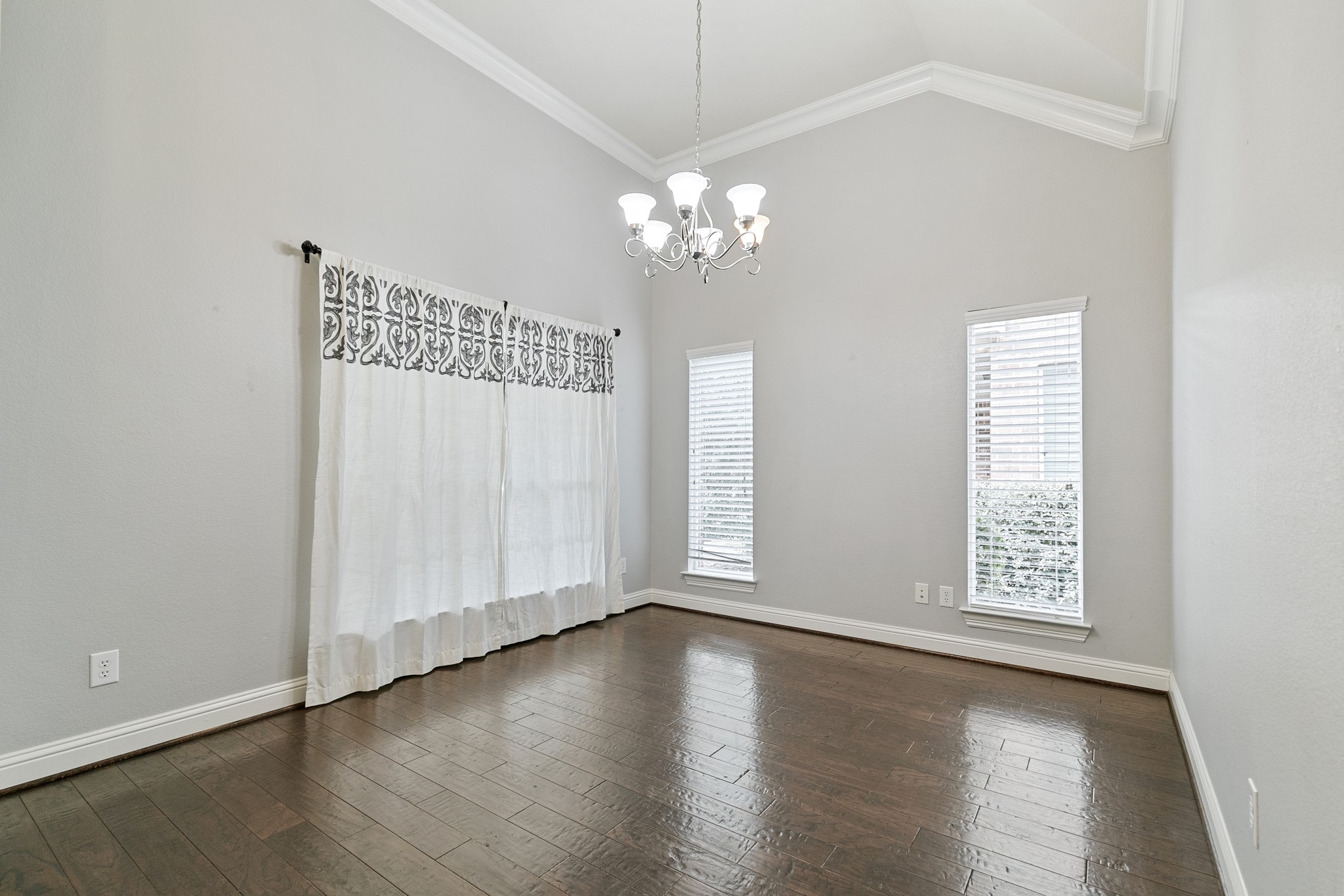 909 Auburn Court, Savannah, TX, 76227