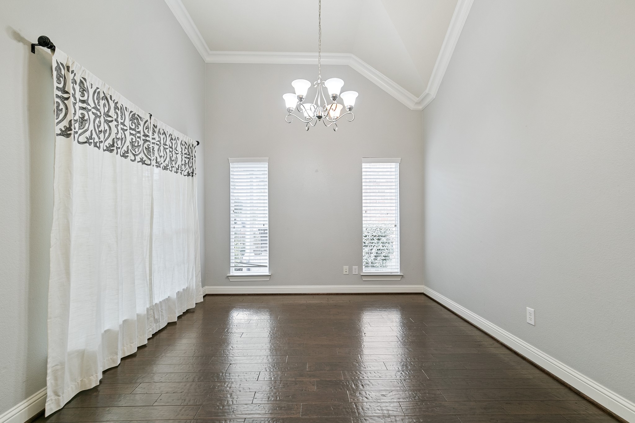 909 Auburn Court, Savannah, TX, 76227