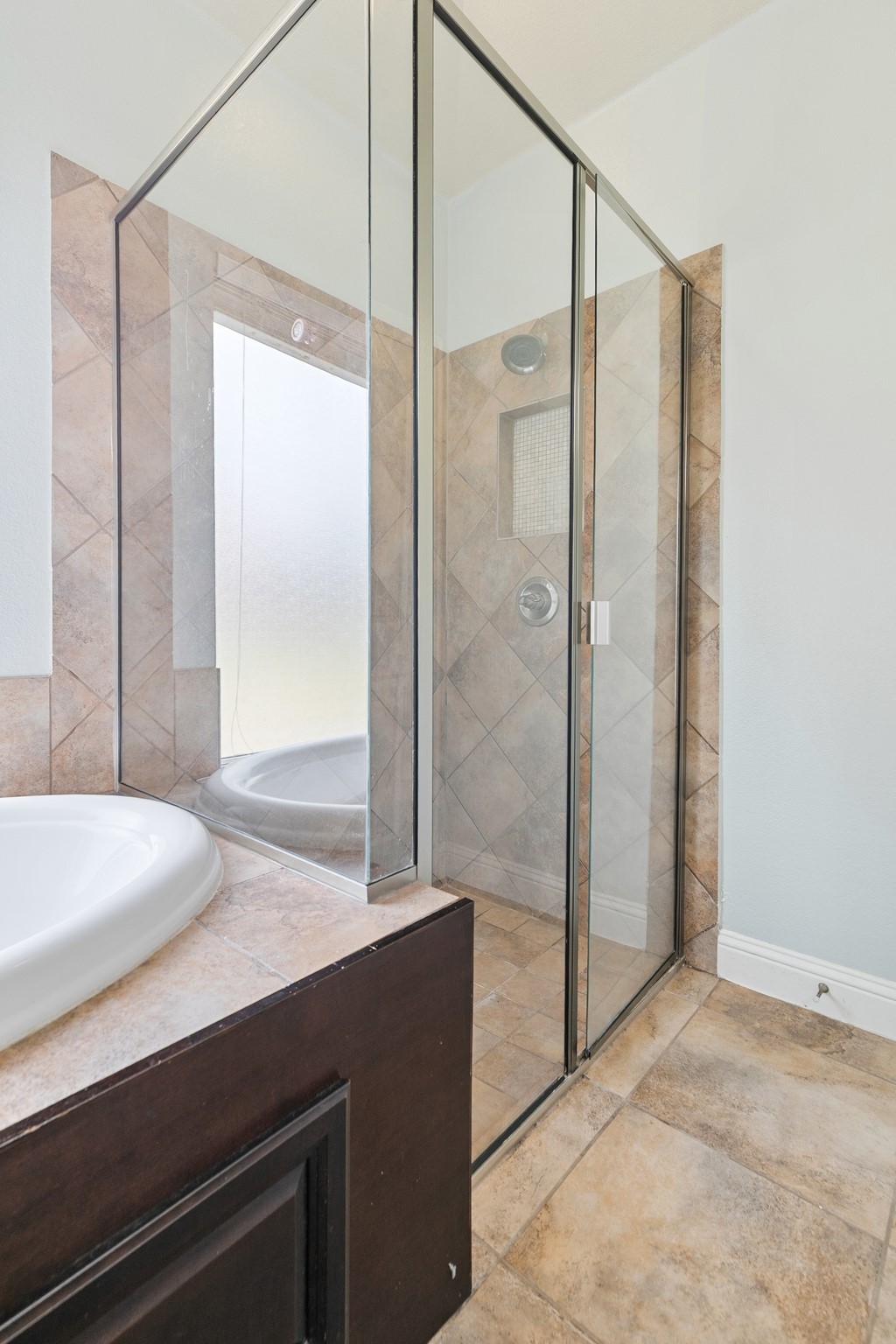 909 Auburn Court, Savannah, TX, 76227