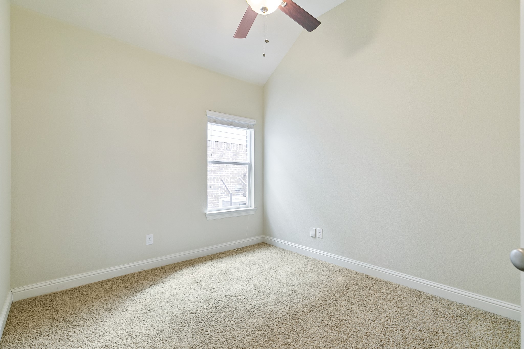 909 Auburn Court, Savannah, TX, 76227