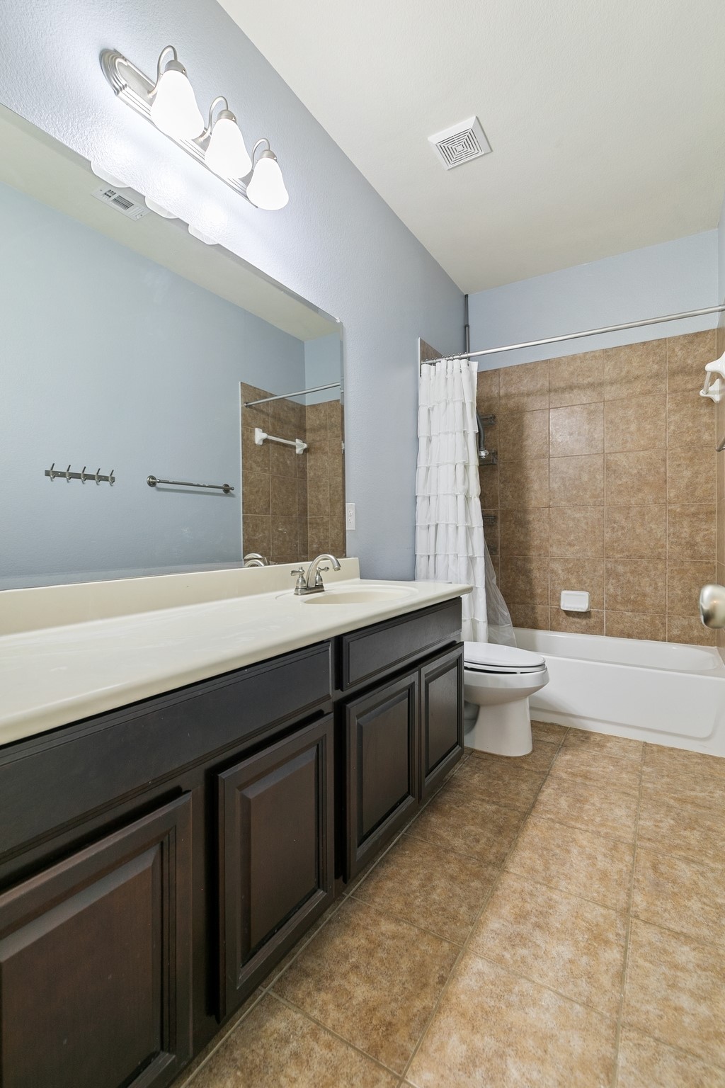 909 Auburn Court, Savannah, TX, 76227