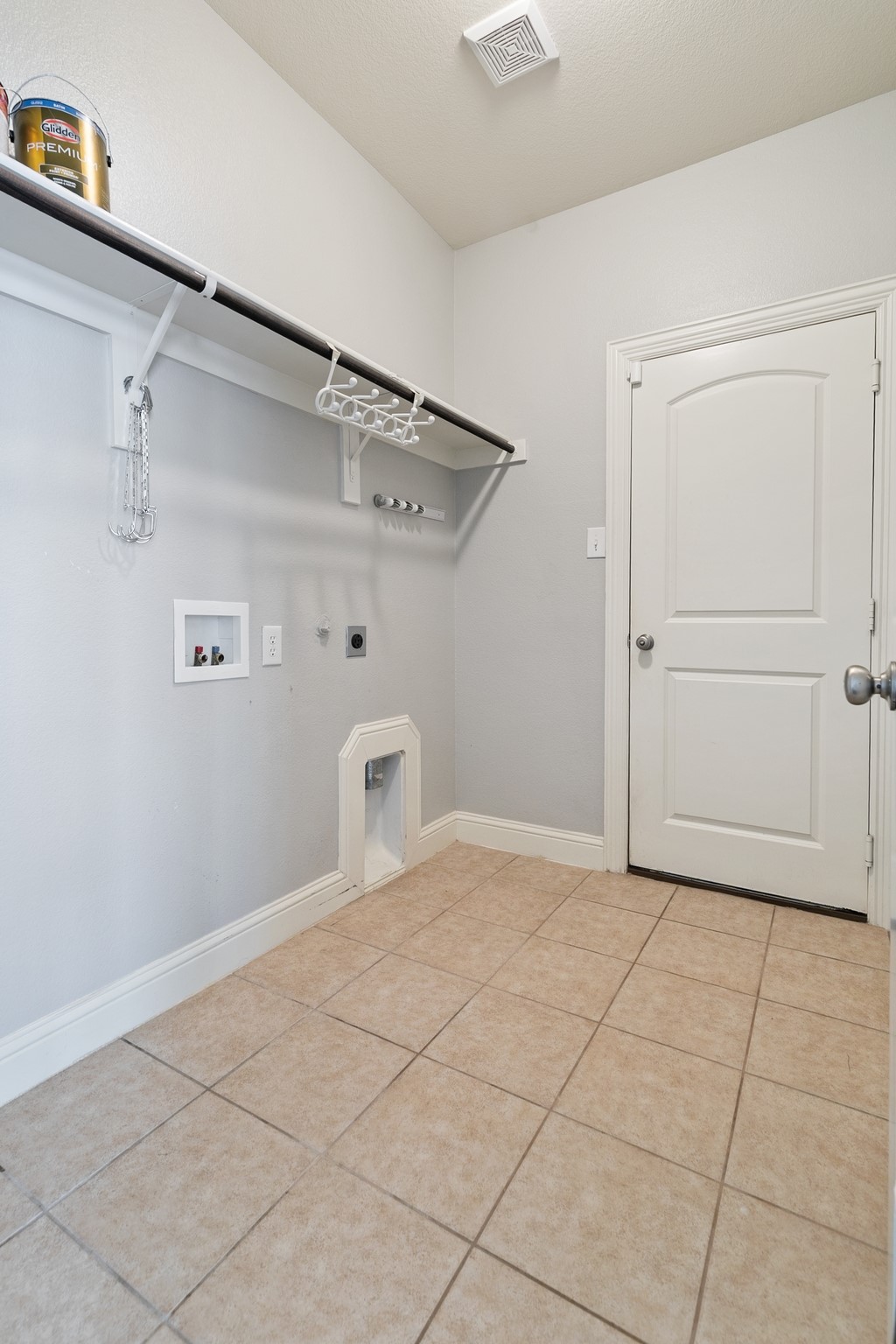 909 Auburn Court, Savannah, TX, 76227