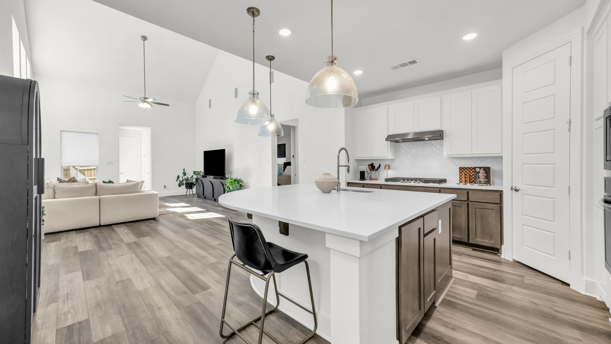 913 Gilbreath Avenue, Crowley, TX, 76036