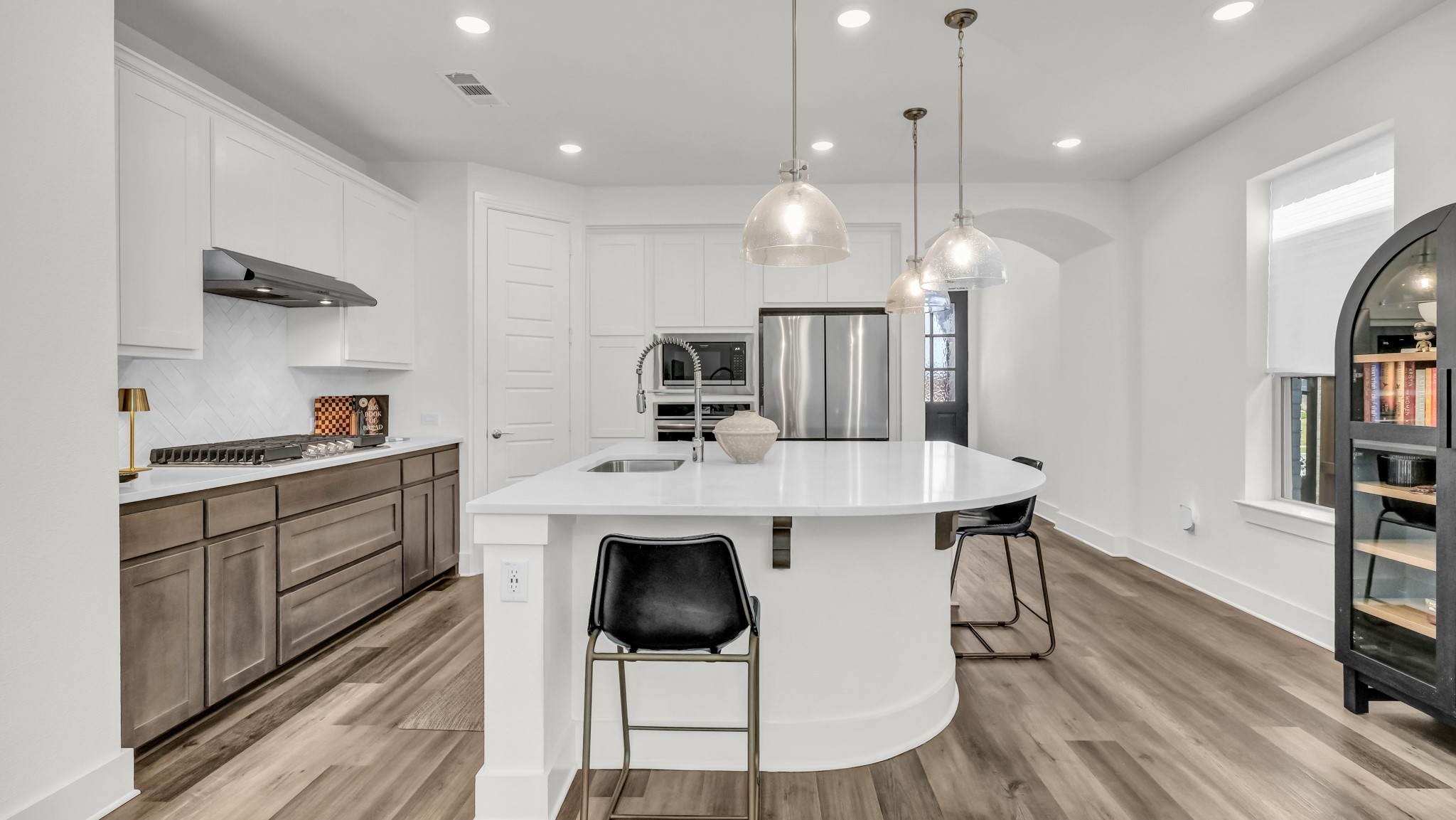 913 Gilbreath Avenue, Crowley, TX, 76036