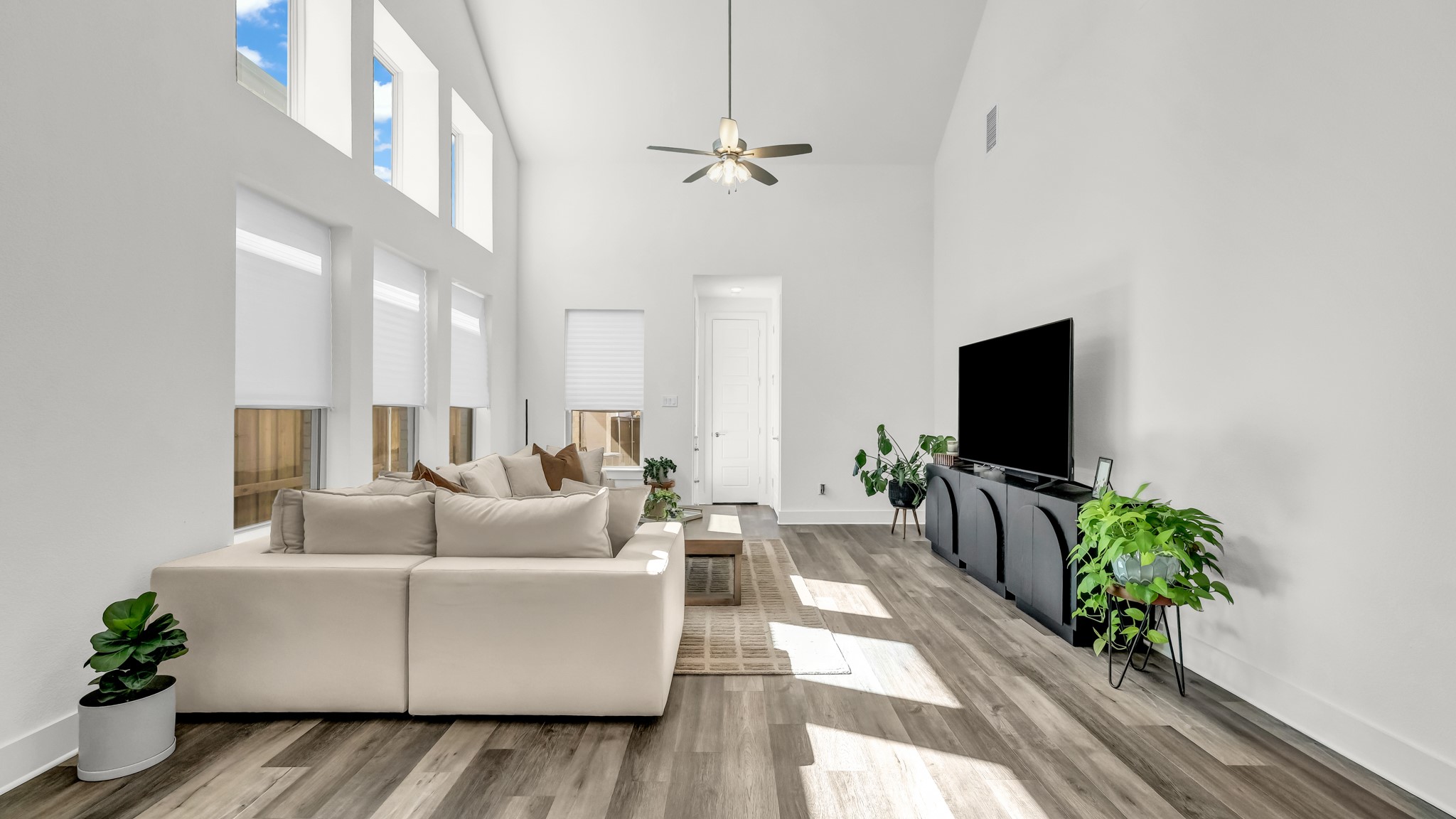 913 Gilbreath Avenue, Crowley, TX, 76036