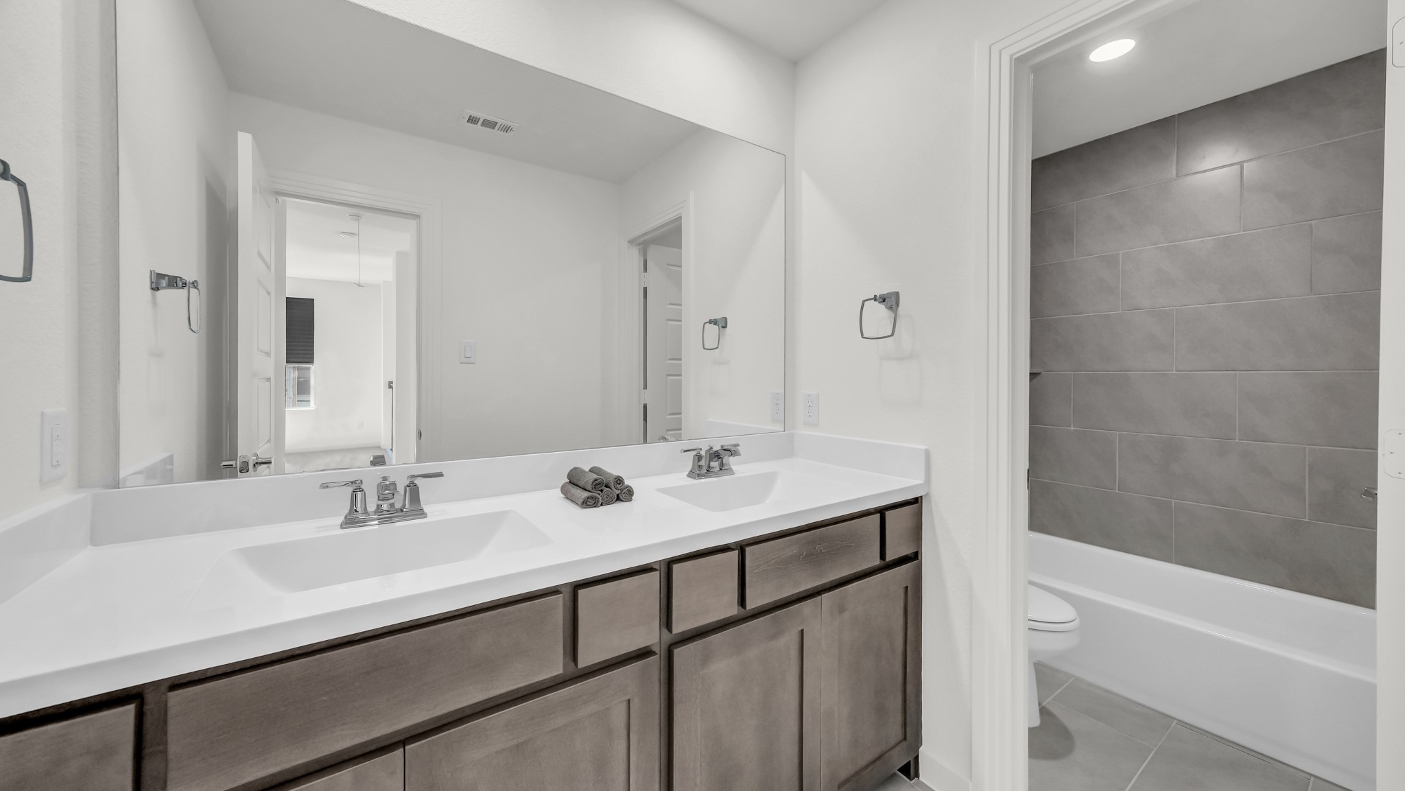 913 Gilbreath Avenue, Crowley, TX, 76036