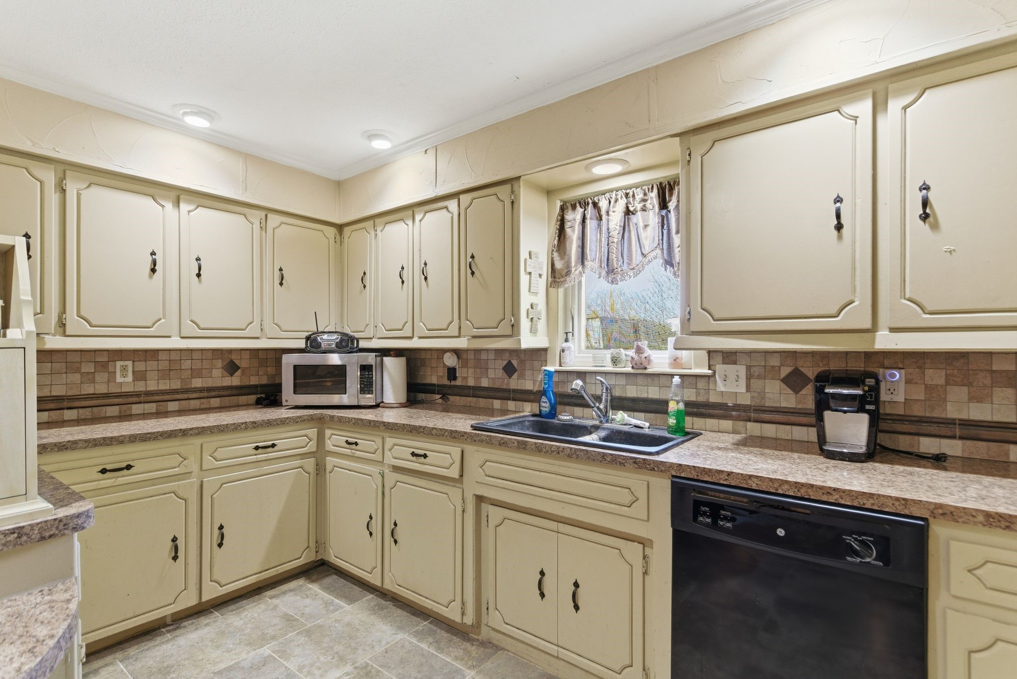 1211 Longneck Road, Princeton, TX, 75407