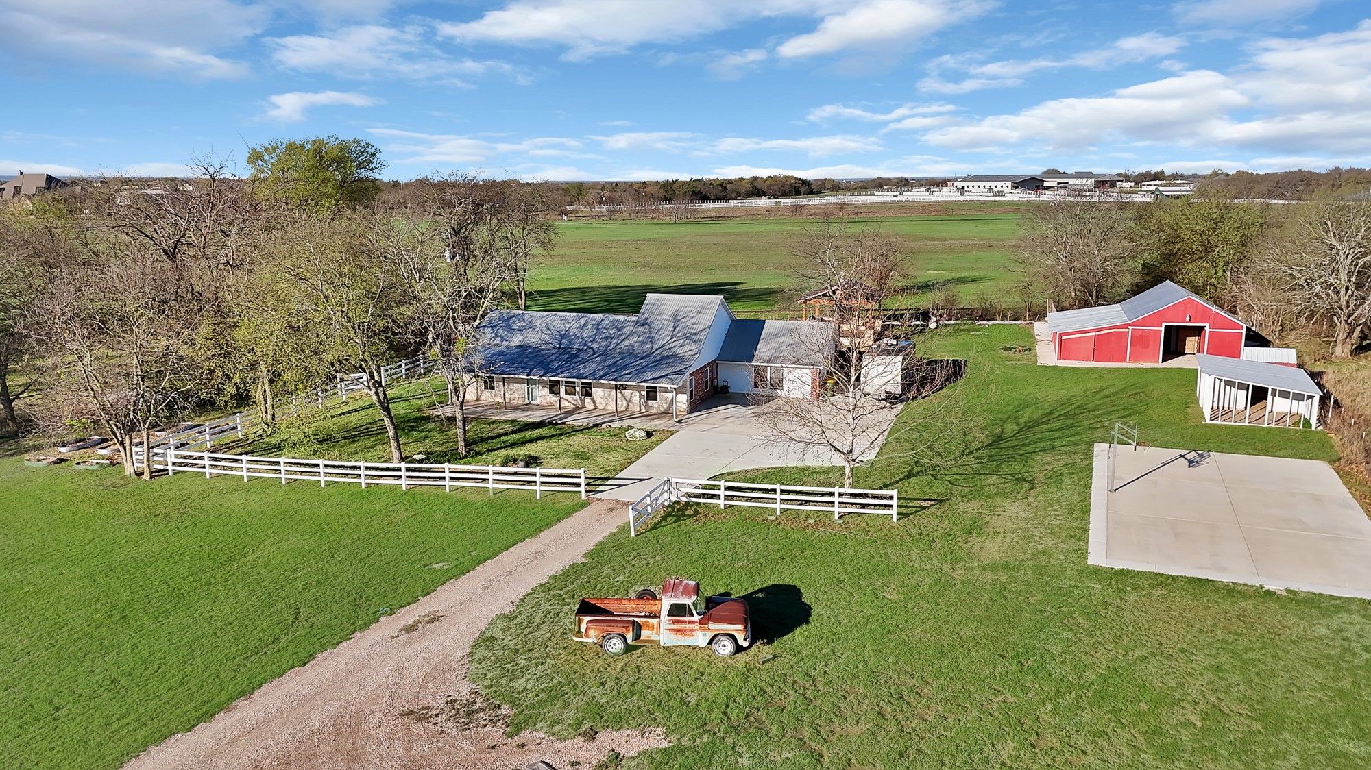 Property photo 01 of 109 Pioneer Court, Waxahachie, TX 75167 | MLS #21200400