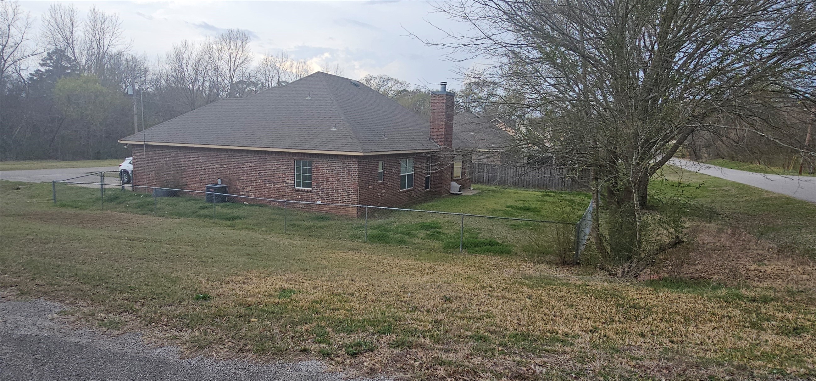 Property photo 03 of 400 Bent Creek Dr, Grand Saline, TX 75140 | MLS #21200493