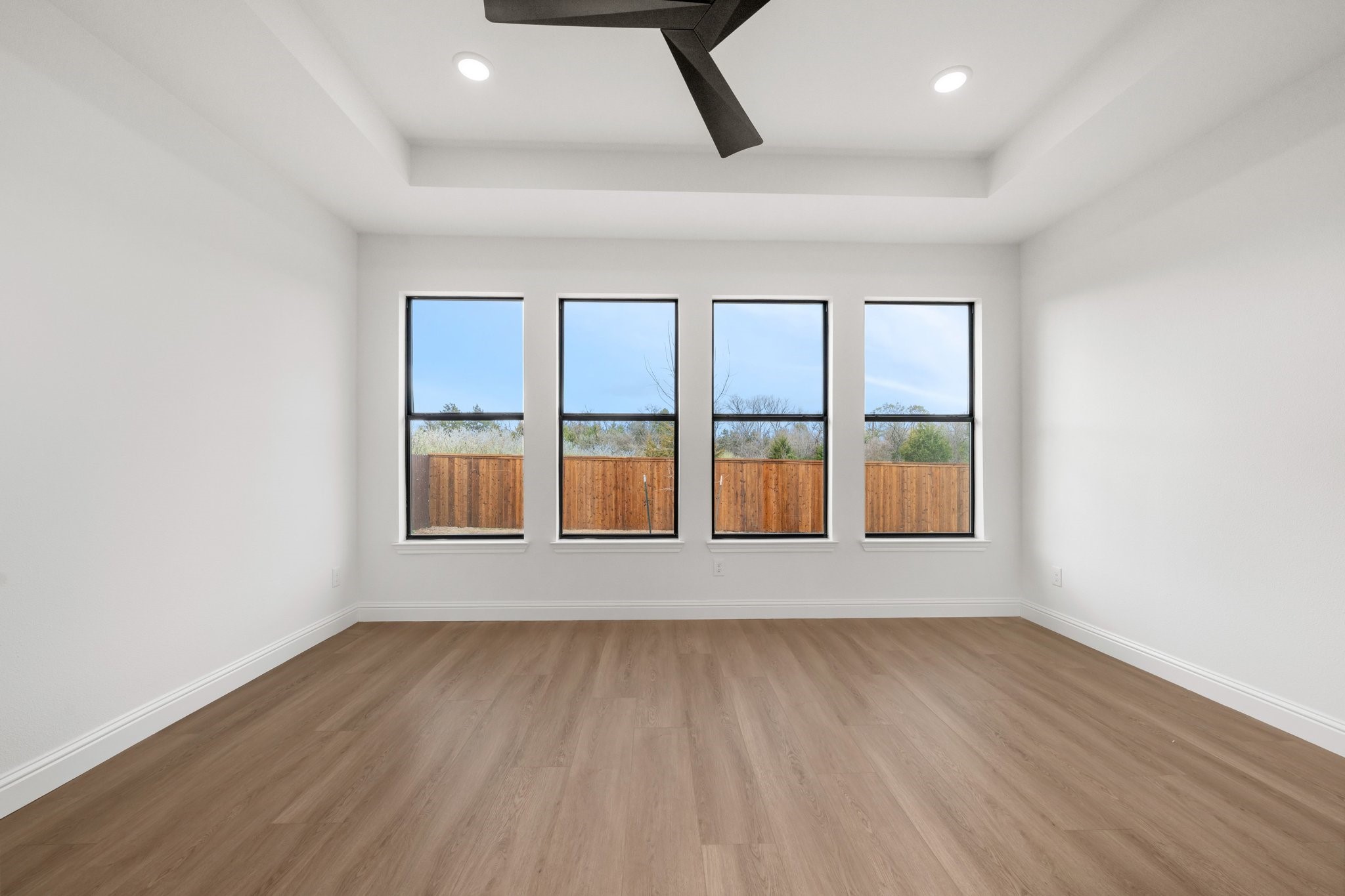 598 E Woodell Drive, Glenn Heights, TX, 75154