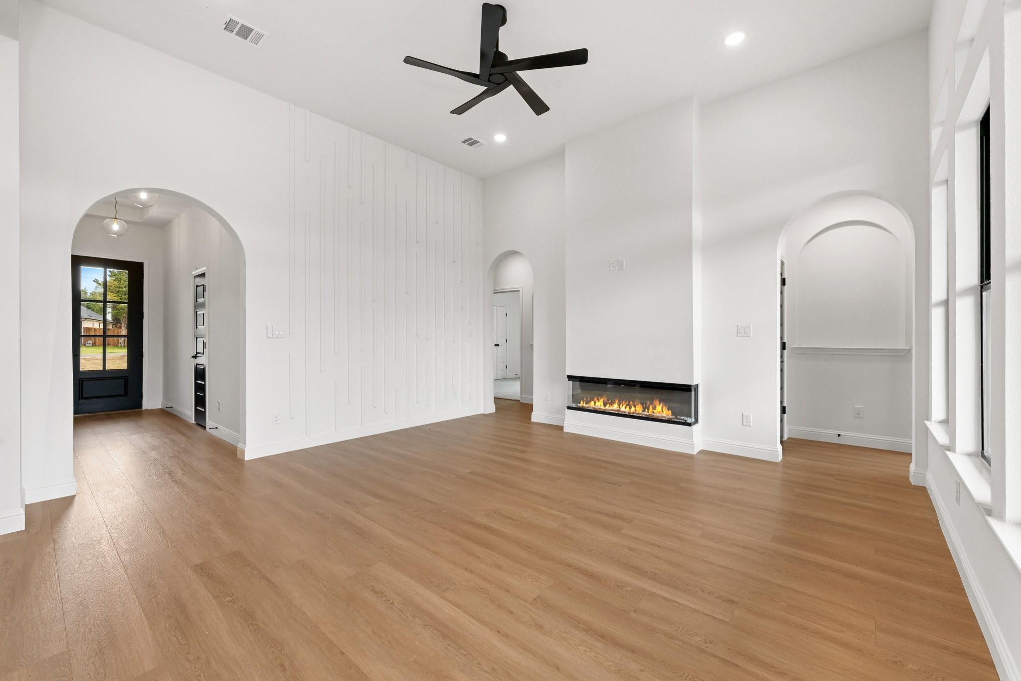 598 E Woodell Drive, Glenn Heights, TX, 75154