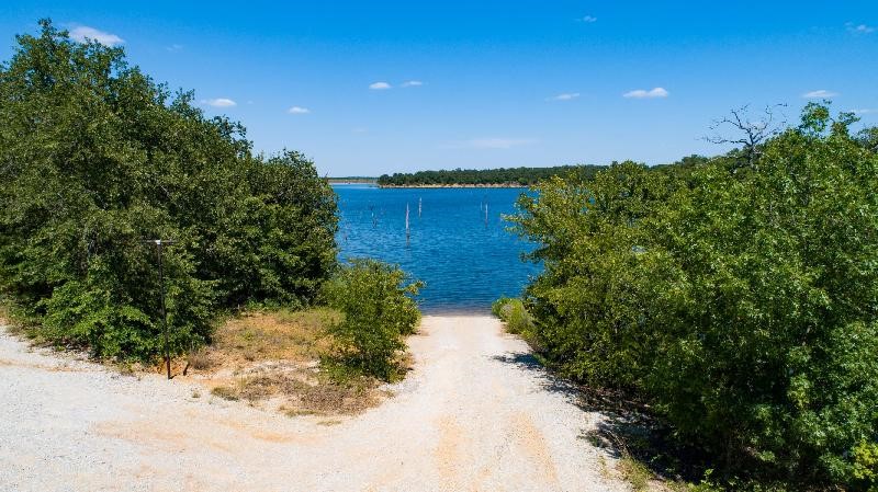 Property photo 01 of Lot 727 Sandstone Court, Sunset, TX 76270 | MLS #21201318