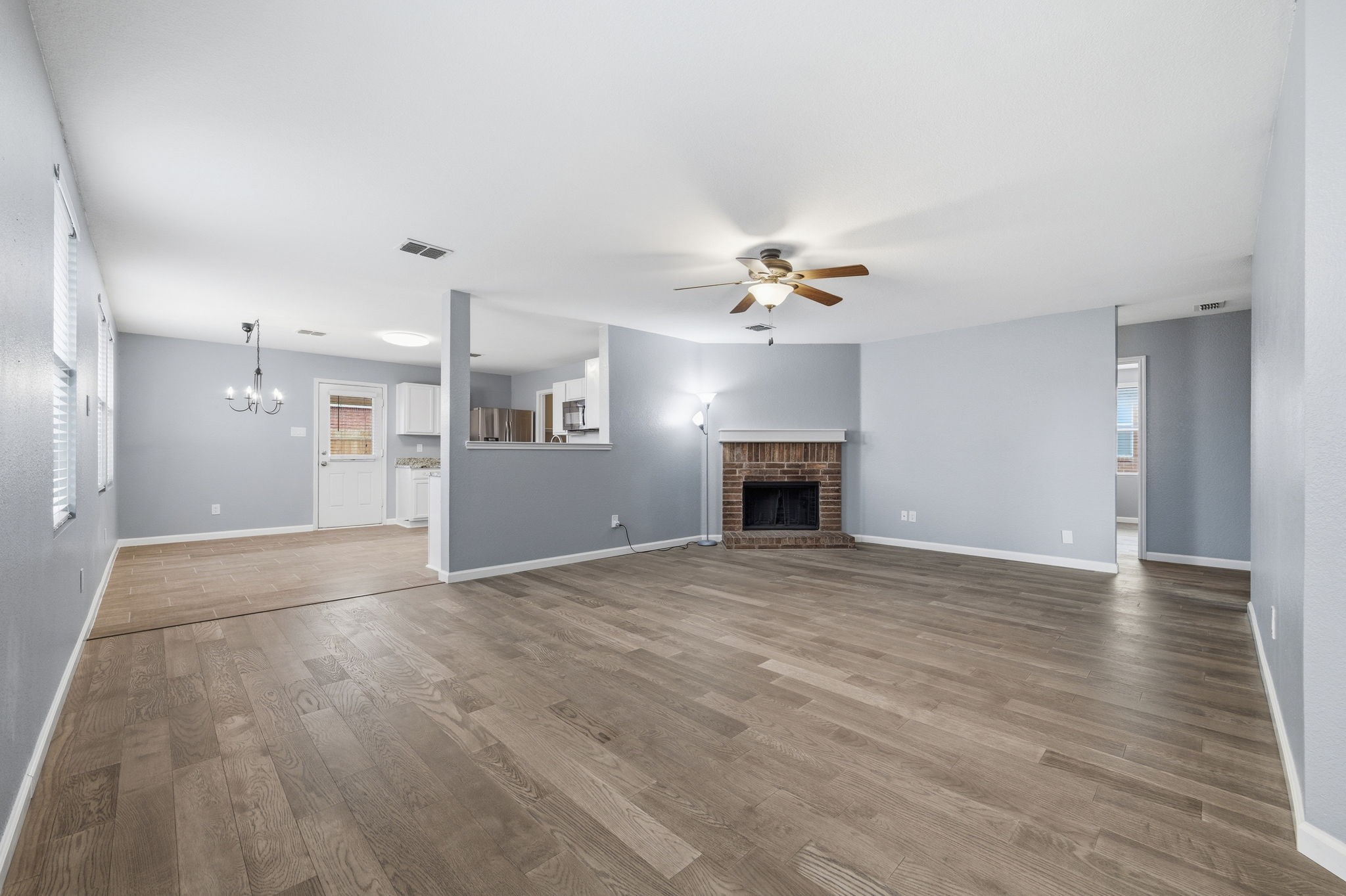 Property photo 04 of 5213 Rugged Avenue Fort, Worth, TX 76179 | MLS #21201328