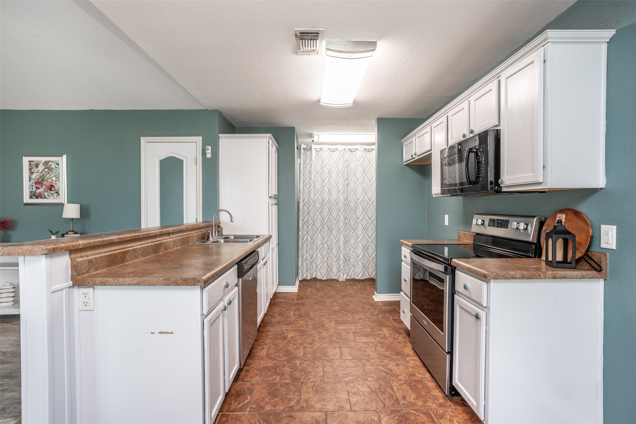 602 N Jordan Street, Whitesboro, TX, 76273