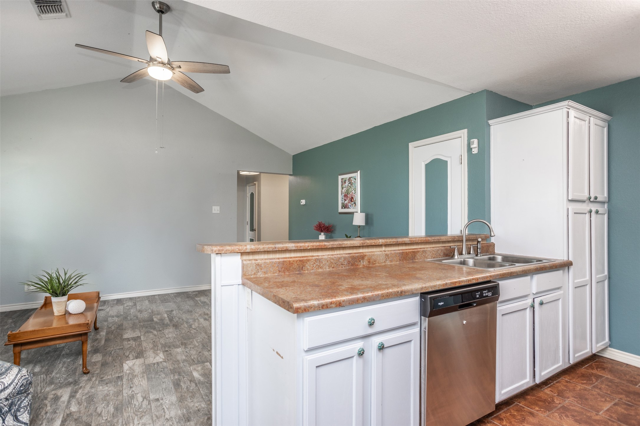 602 N Jordan Street, Whitesboro, TX, 76273