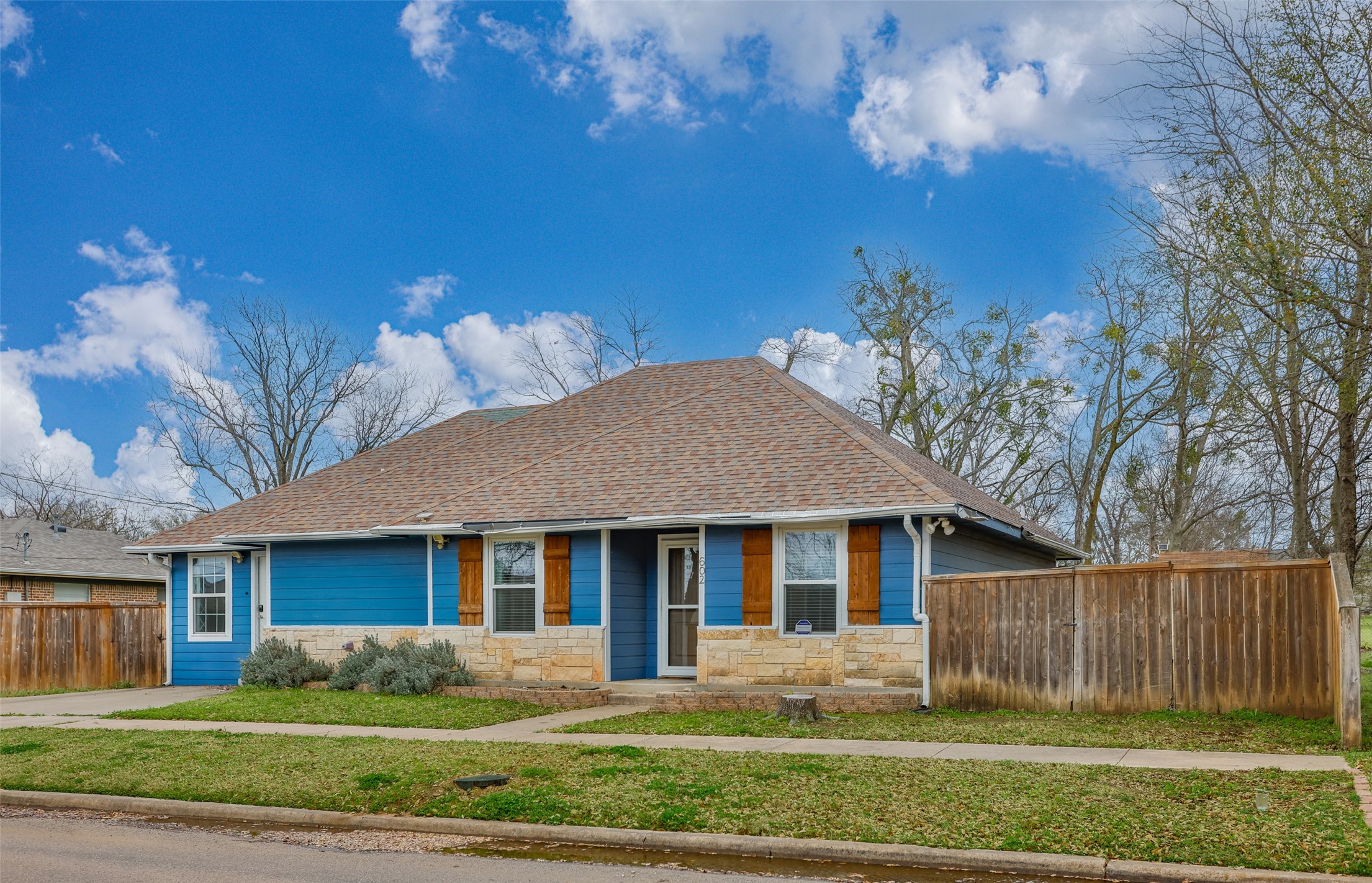 602 N Jordan Street, Whitesboro, TX, 76273