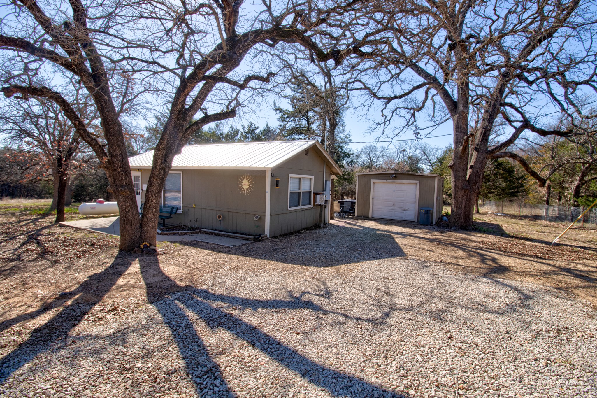 Property photo 02 of 374 Hideaway Lane Valley, View, TX 76272 | MLS #21202338