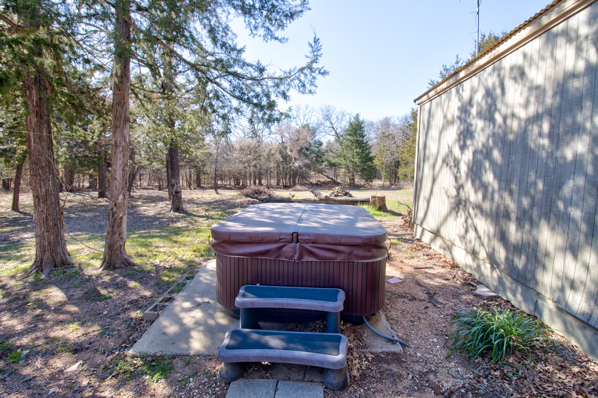 Property photo 03 of 374 Hideaway Lane Valley, View, TX 76272 | MLS #21202338