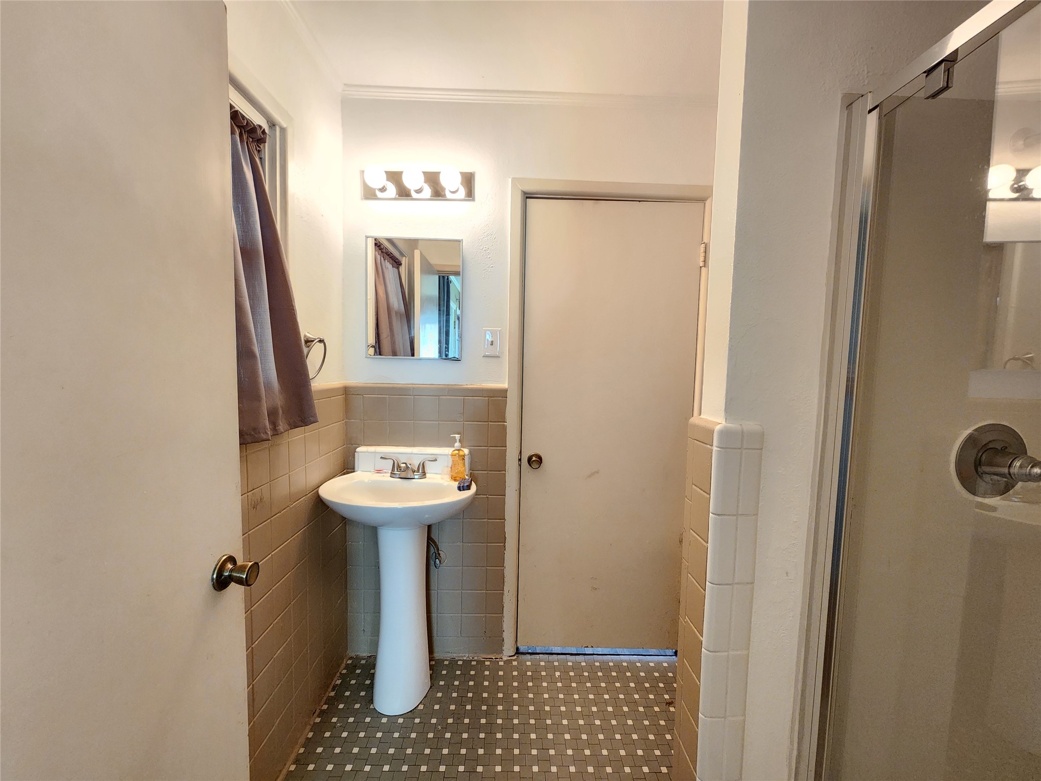 319 E Hubbard Street, Lindale, TX, 75771