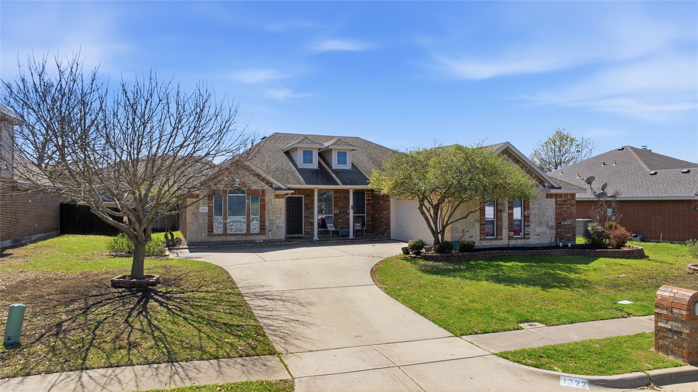 Property photo 01 of 1322 Mcalpin Road, Midlothian, TX 76065 | MLS #21202417