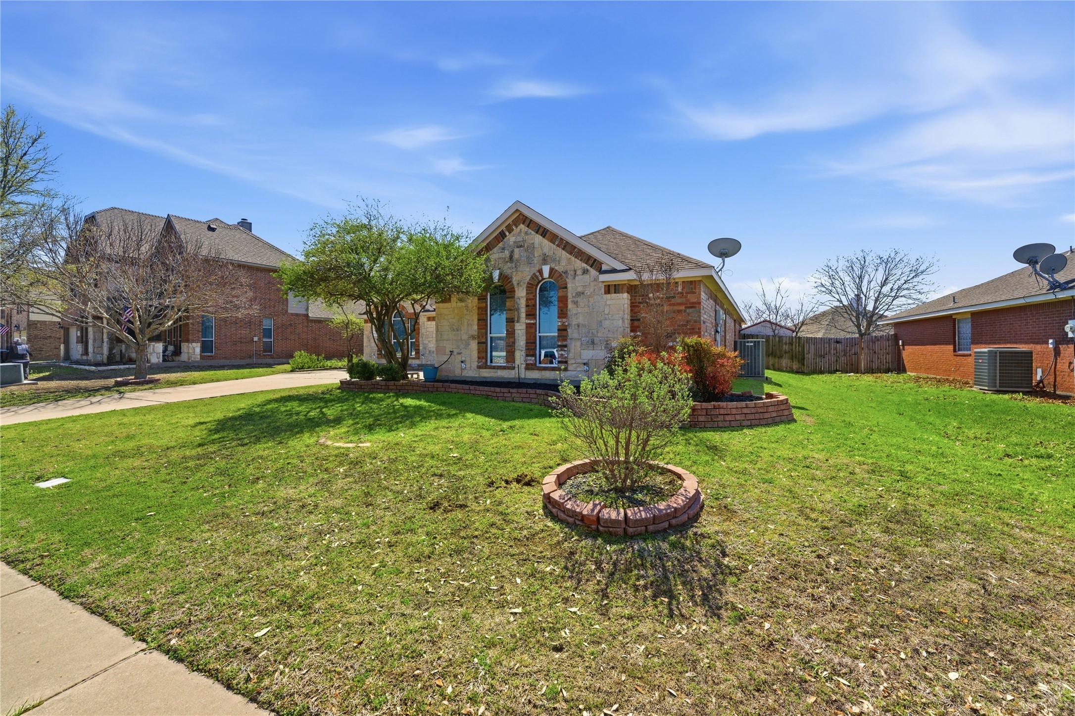 Property photo 03 of 1322 Mcalpin Road, Midlothian, TX 76065 | MLS #21202417
