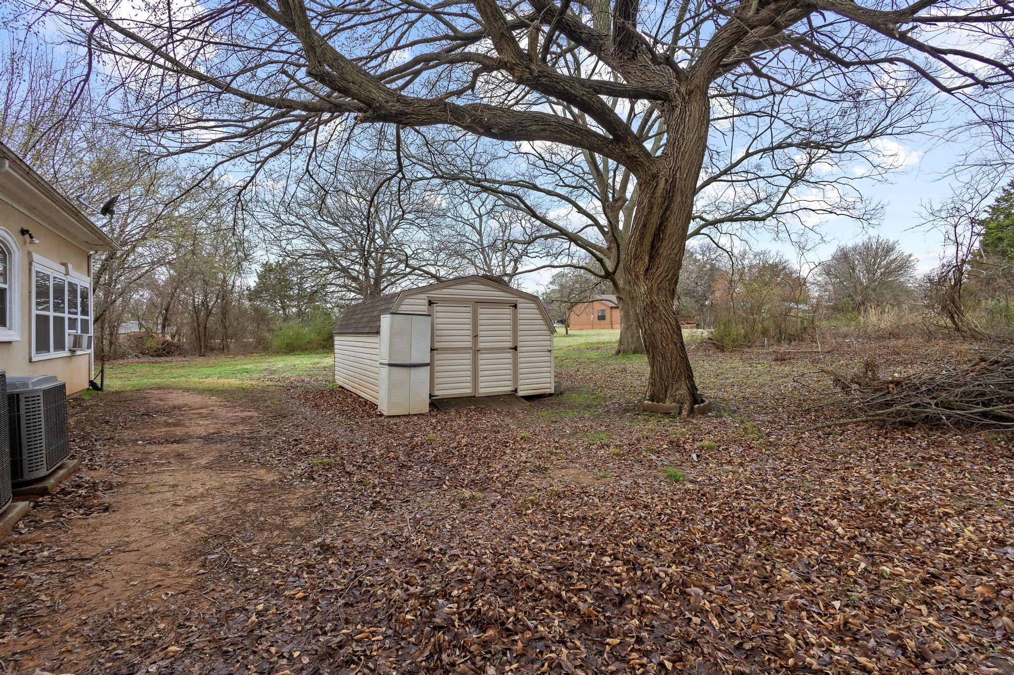 131 Pecan Place Lane, Pottsboro, TX, 75076