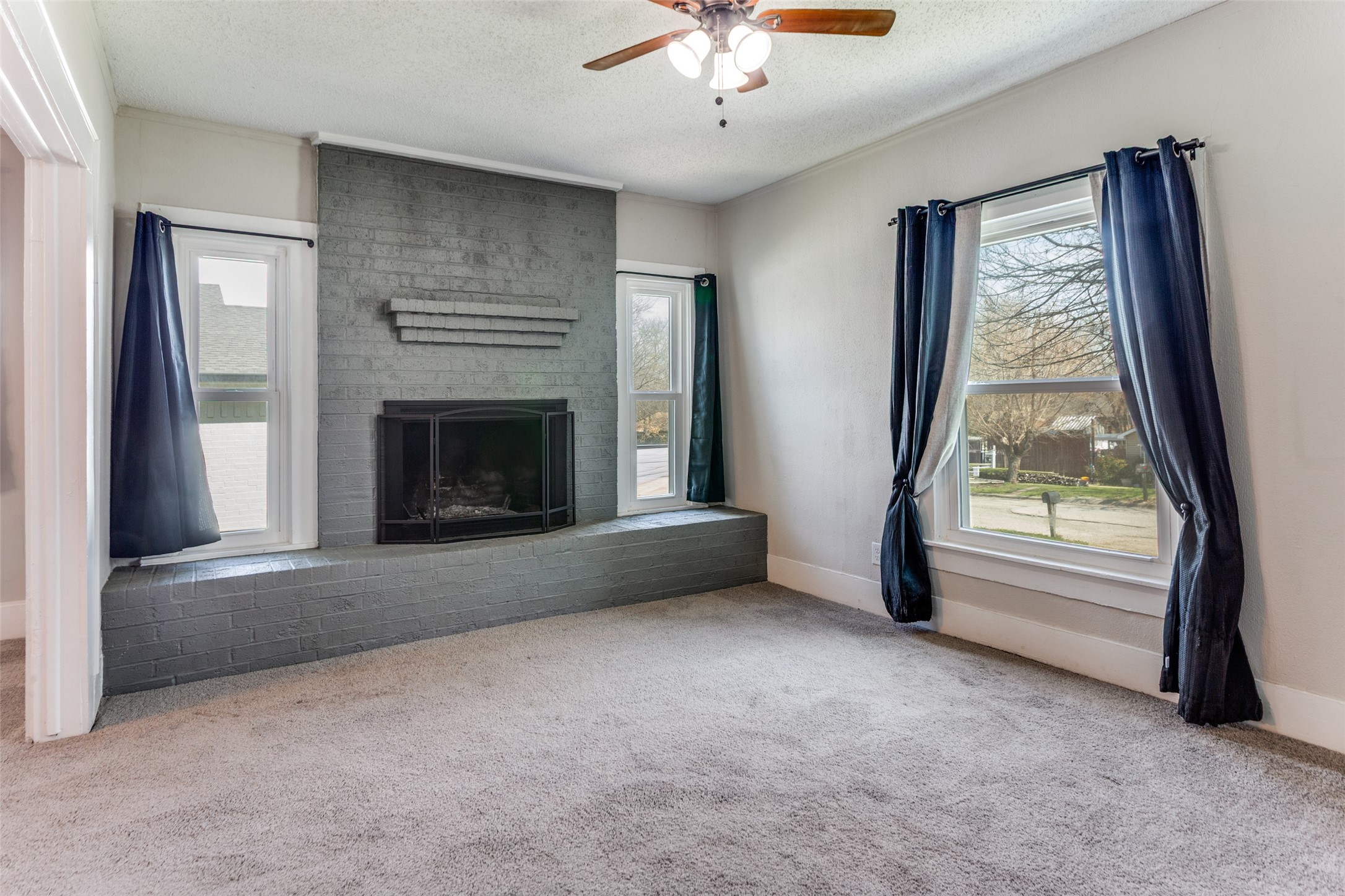 826 Mirike Drive, White Settlement, TX, 76108