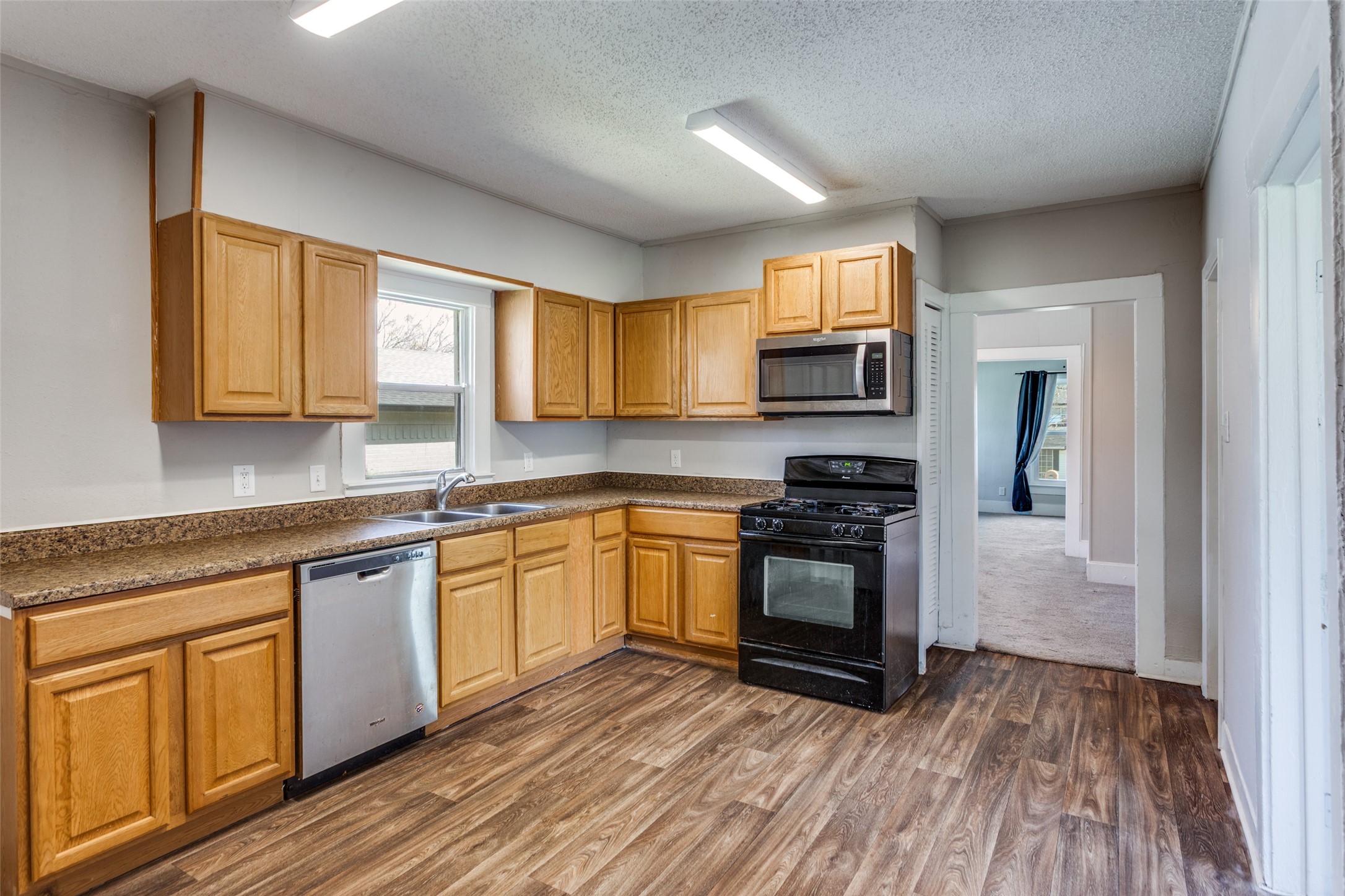 826 Mirike Drive, White Settlement, TX, 76108