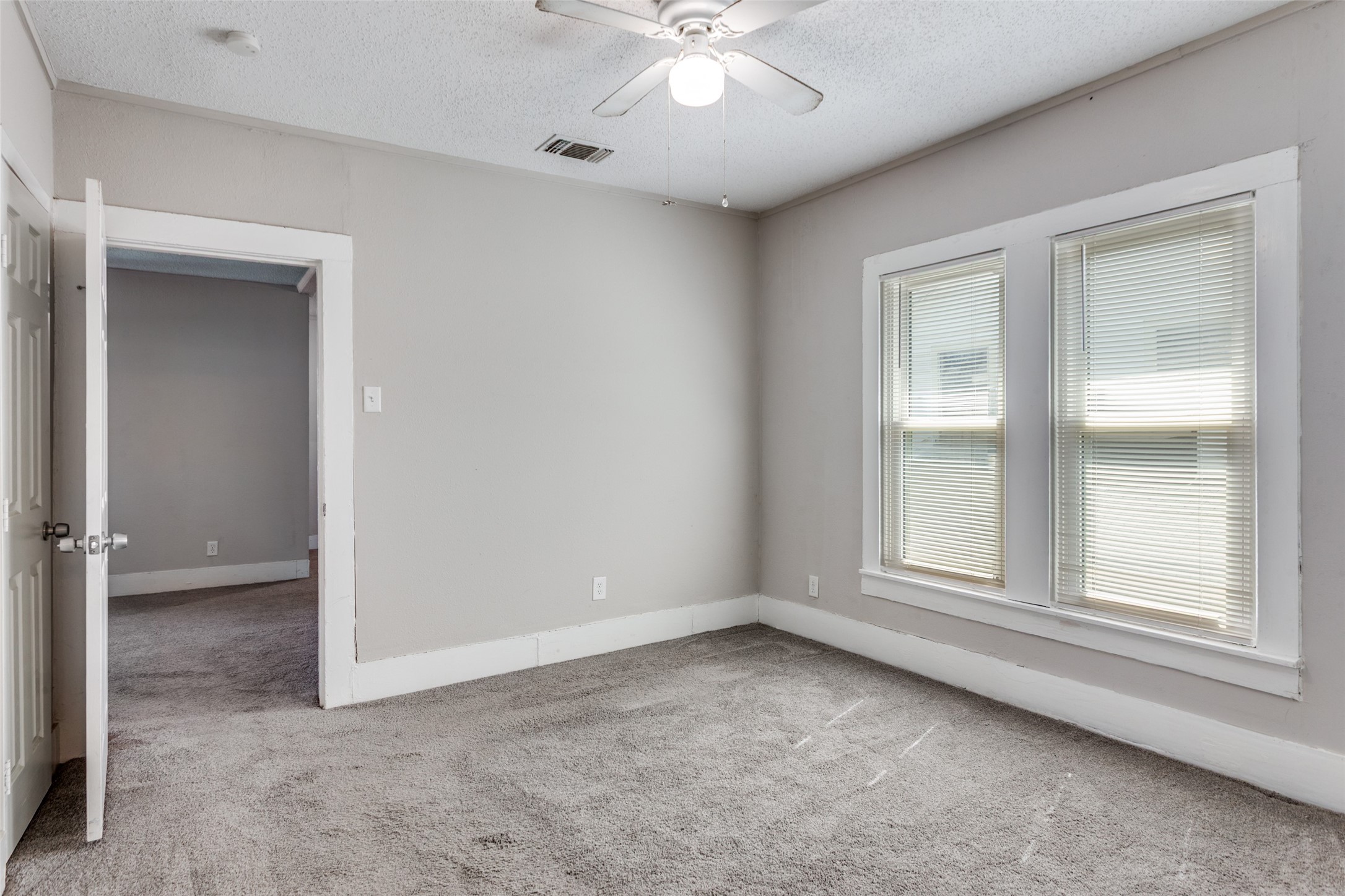 826 Mirike Drive, White Settlement, TX, 76108