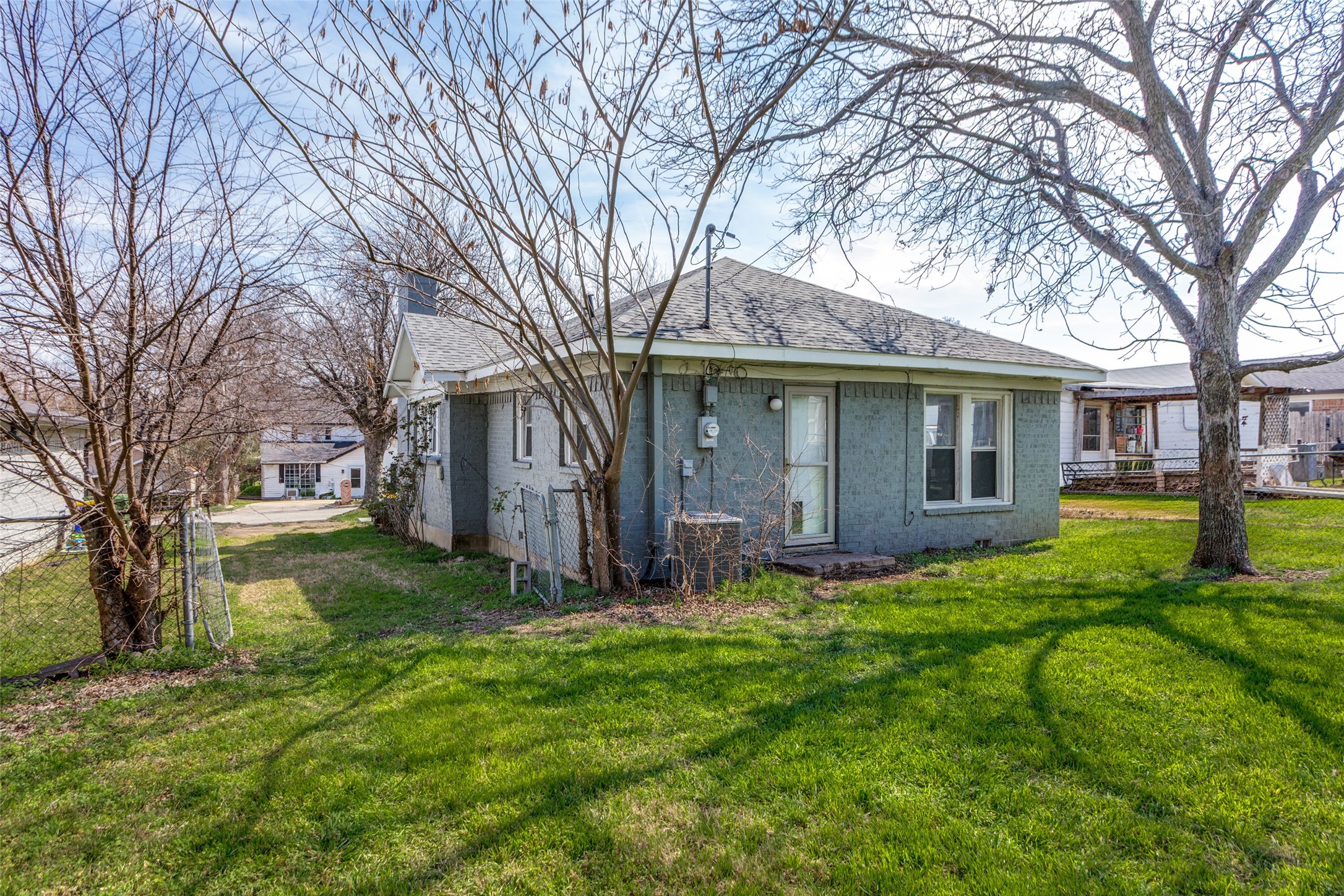 826 Mirike Drive, White Settlement, TX, 76108