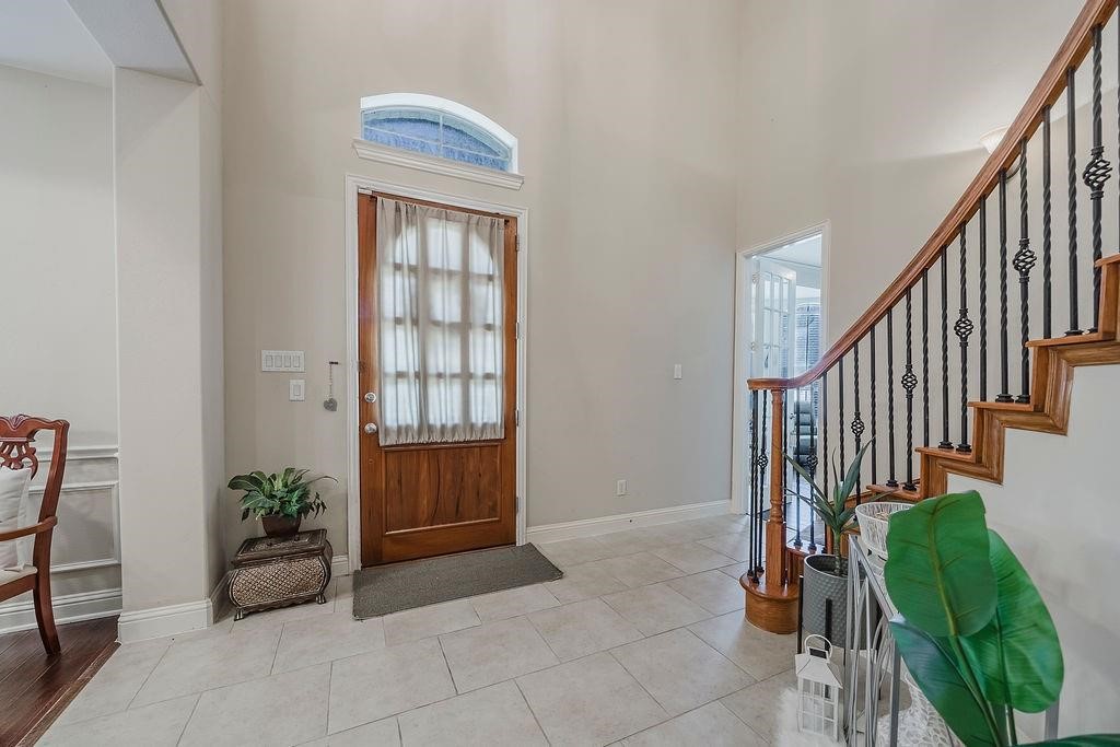 Property photo 04 of 1011 Parview Circle Grand, Prairie, TX 75104 | MLS #21203156