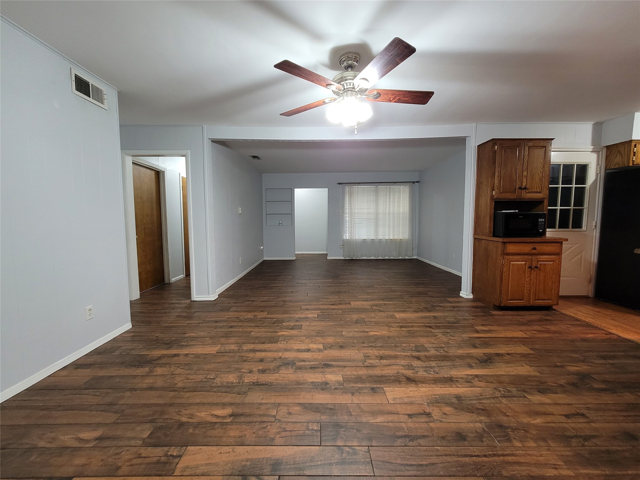 738 Hawthorne Lane, Grand Prairie, TX, 75052