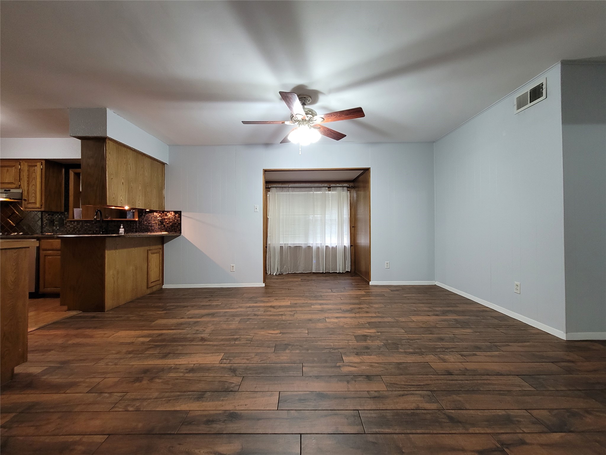 738 Hawthorne Lane, Grand Prairie, TX, 75052