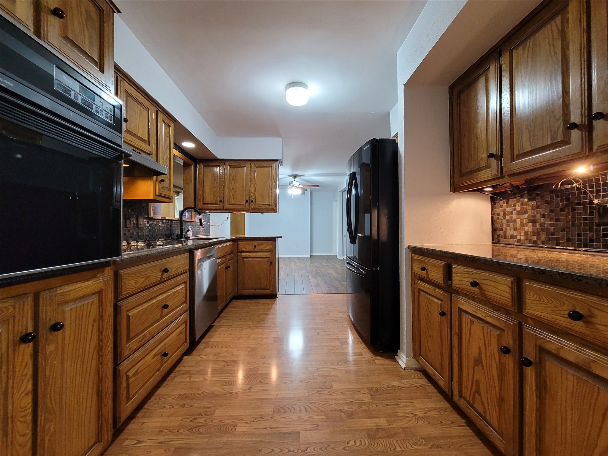 738 Hawthorne Lane, Grand Prairie, TX, 75052