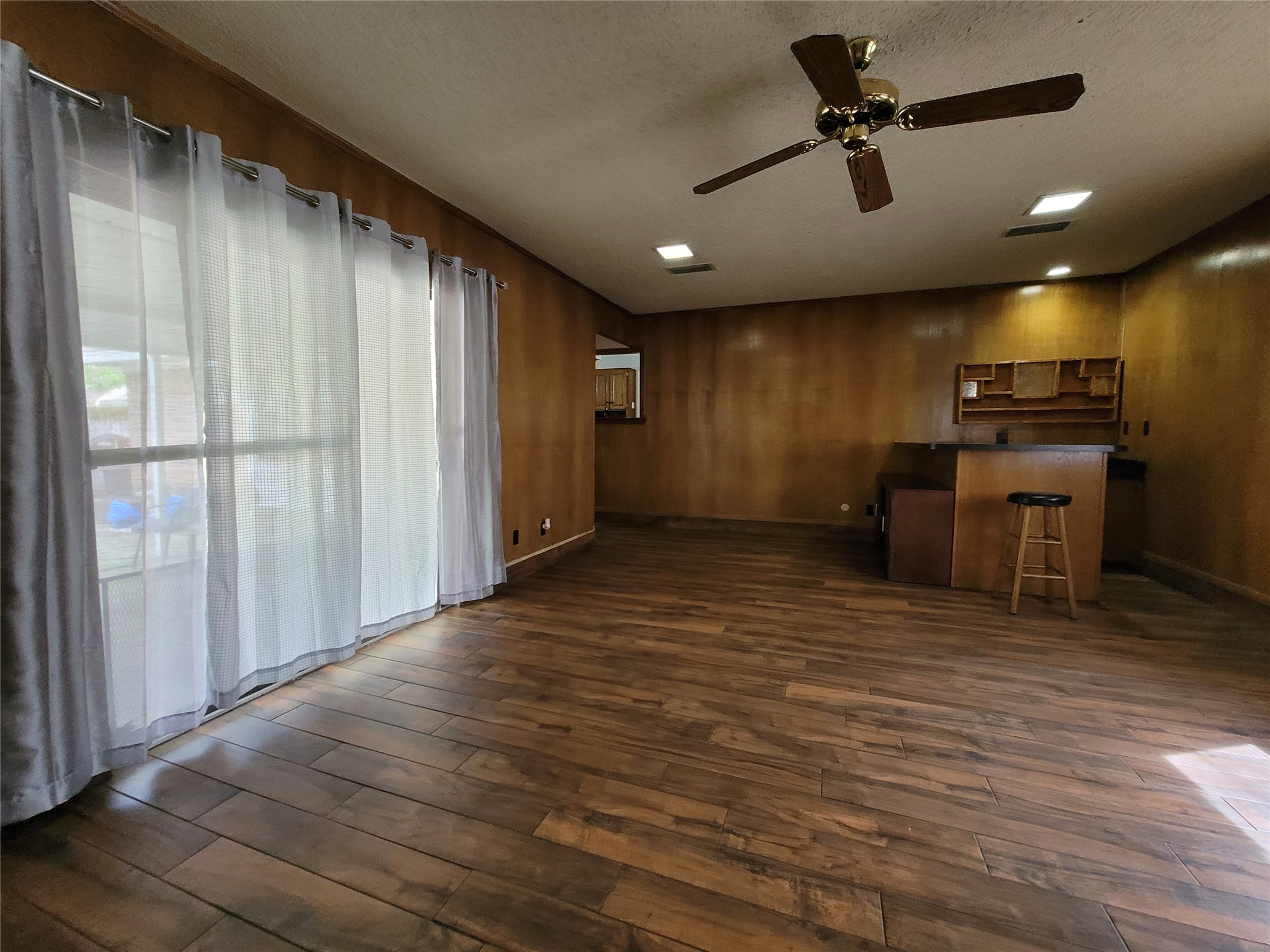 738 Hawthorne Lane, Grand Prairie, TX, 75052