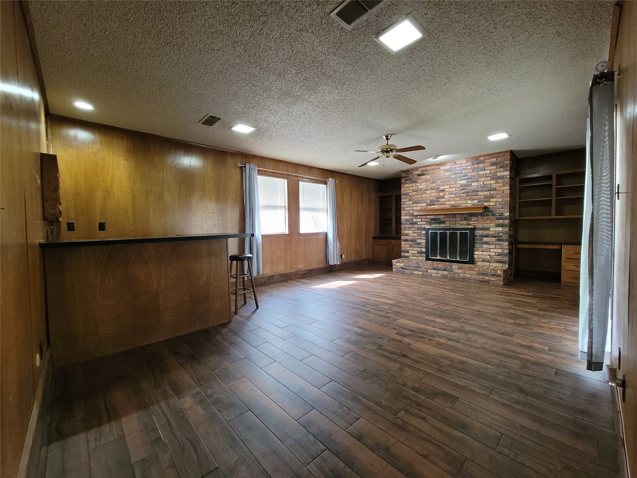 738 Hawthorne Lane, Grand Prairie, TX, 75052